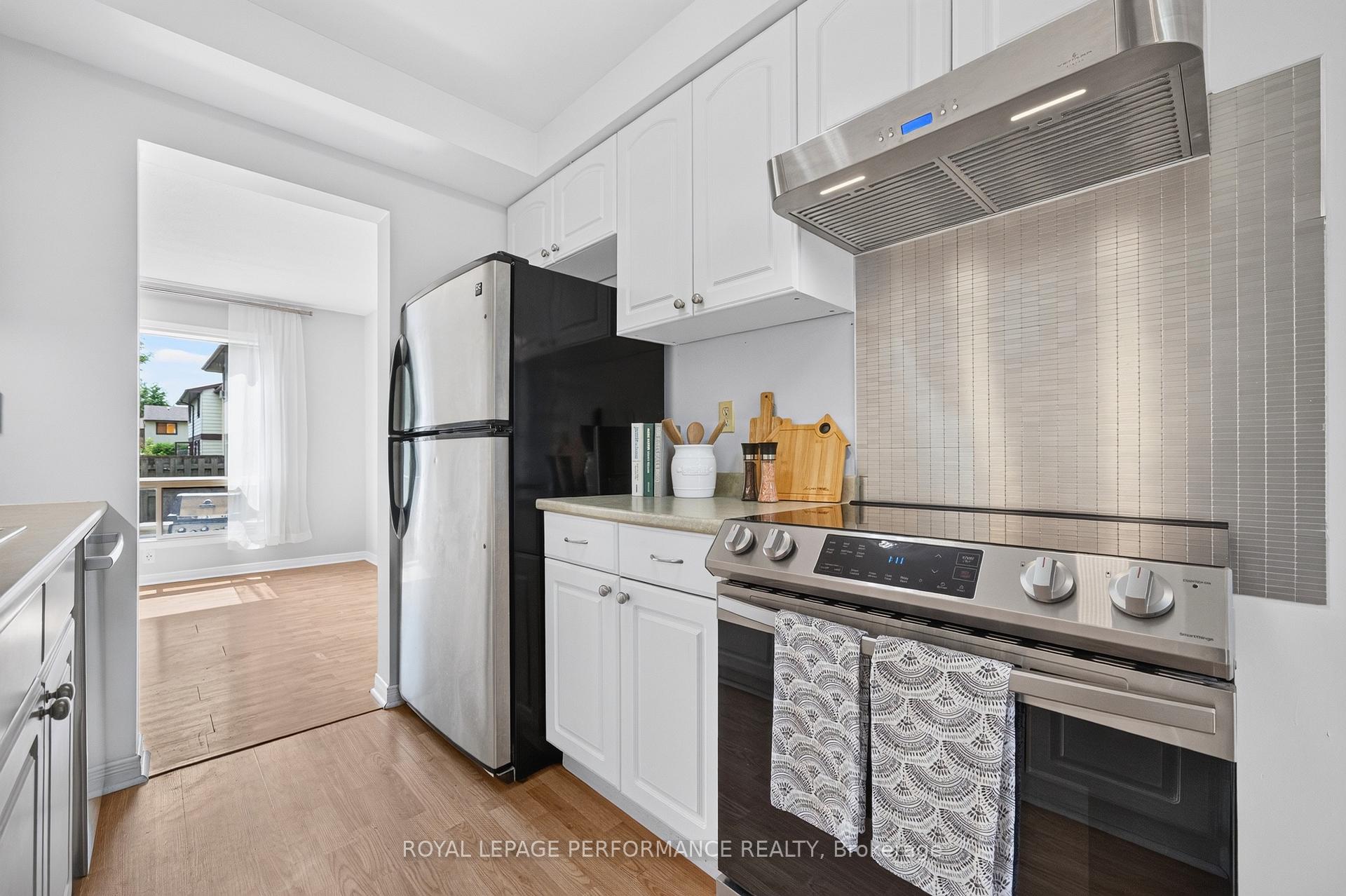 Photo 9 of Unit 10, 1288 Belgate Way, Ottawa, Cyrville — HOMEH