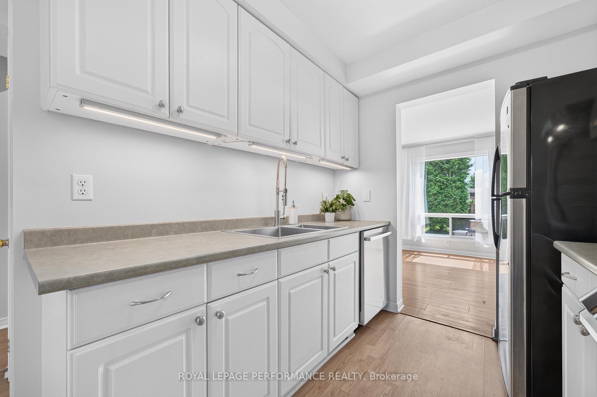 Photo 10 of Unit 10, 1288 Belgate Way, Ottawa, Cyrville — HOMEH