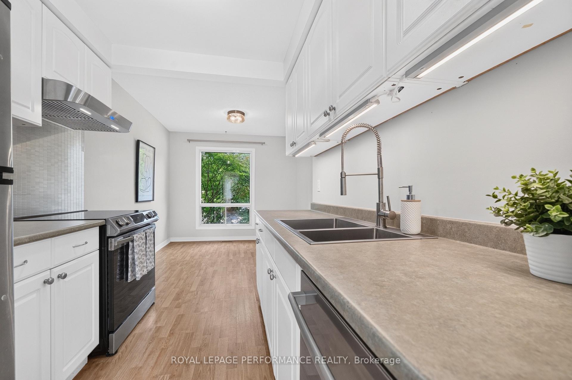 Photo 12 of Unit 10, 1288 Belgate Way, Ottawa, Cyrville — HOMEH