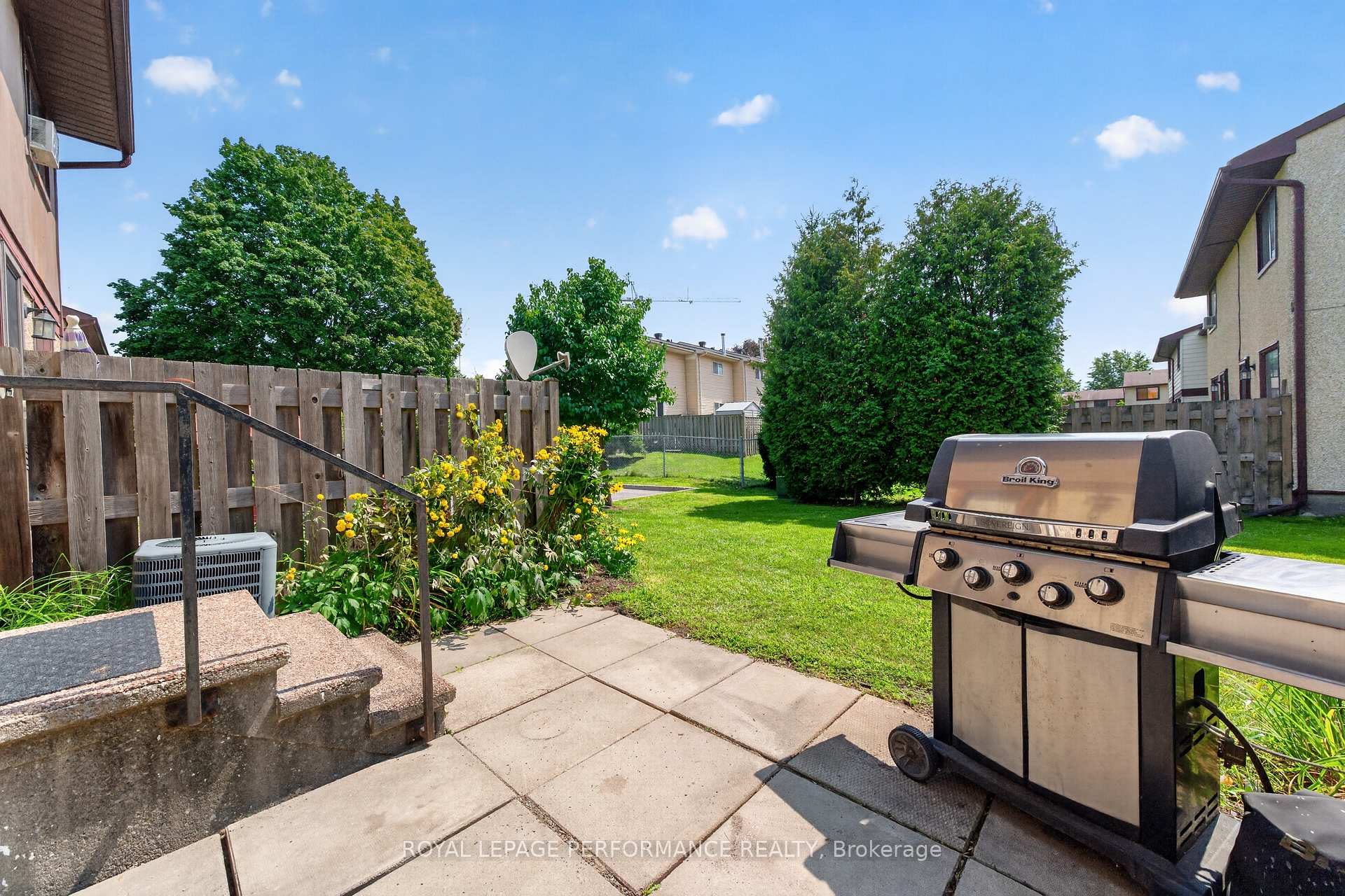Photo 30 of Unit 10, 1288 Belgate Way, Ottawa, Cyrville — HOMEH