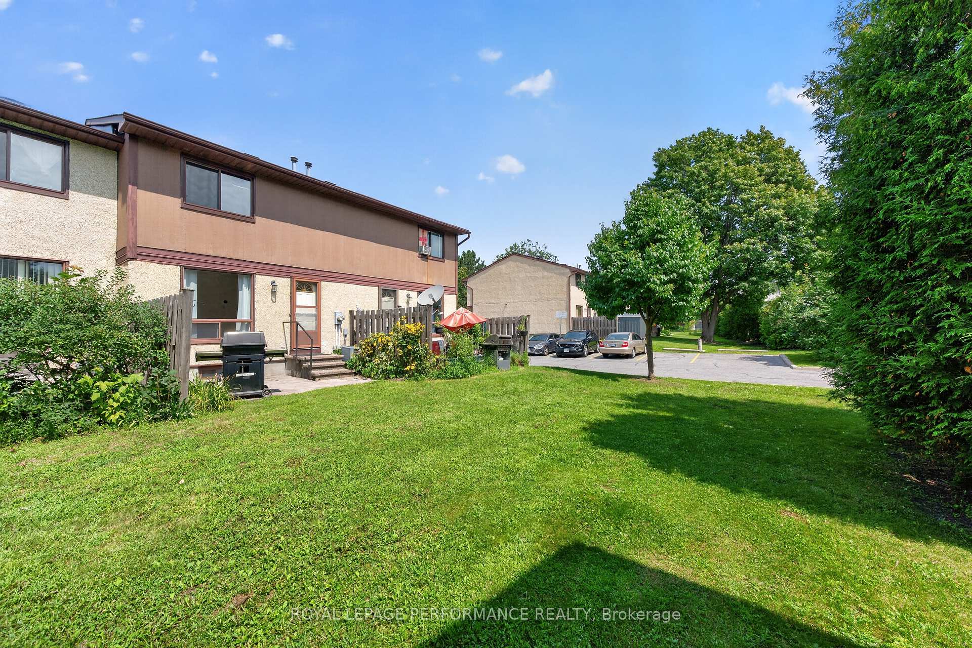 Photo 31 of Unit 10, 1288 Belgate Way, Ottawa, Cyrville — HOMEH