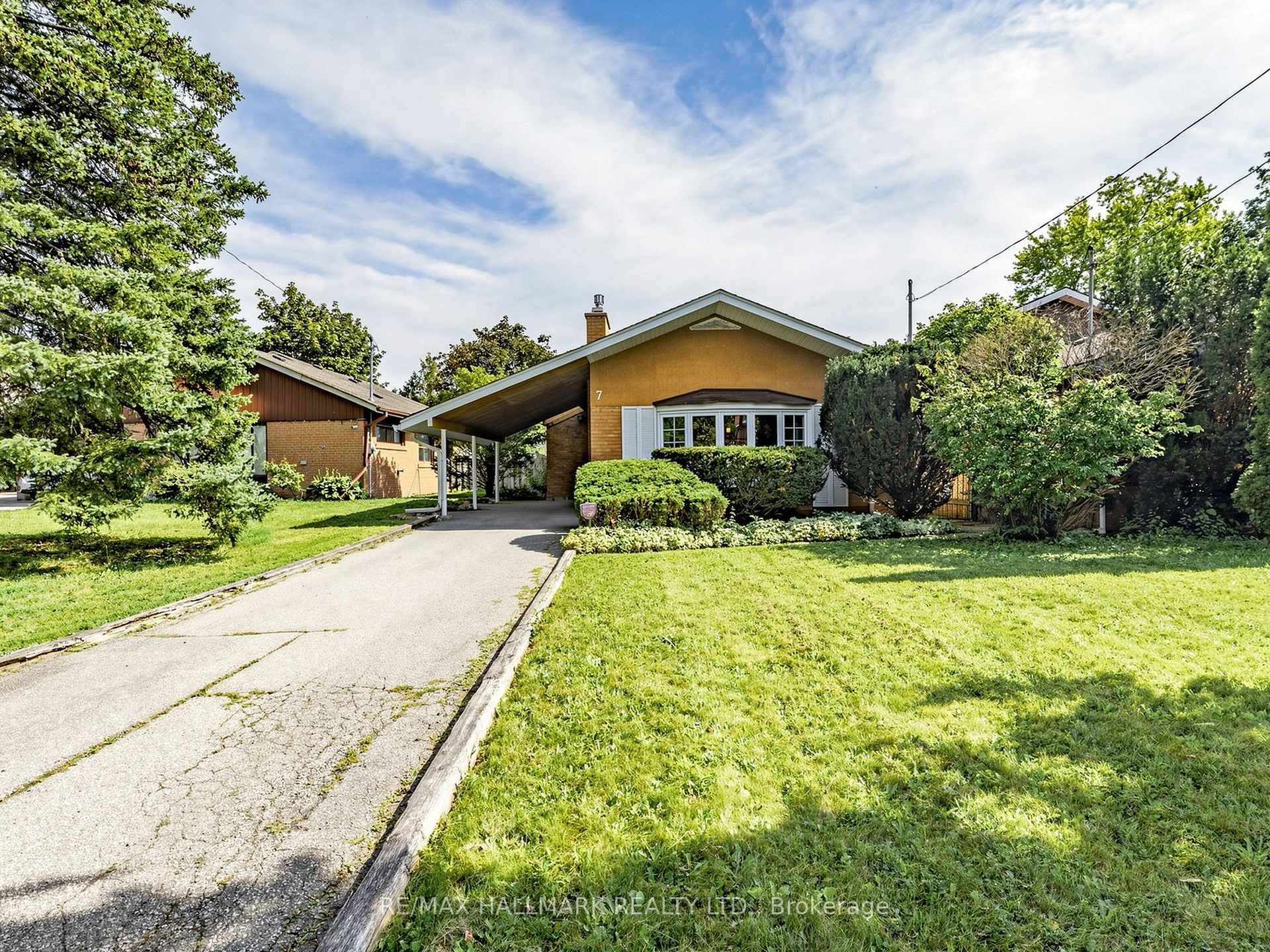 Photo 1 of 7 Panmure Crescent, Scarborough, Bendale — HOMEH