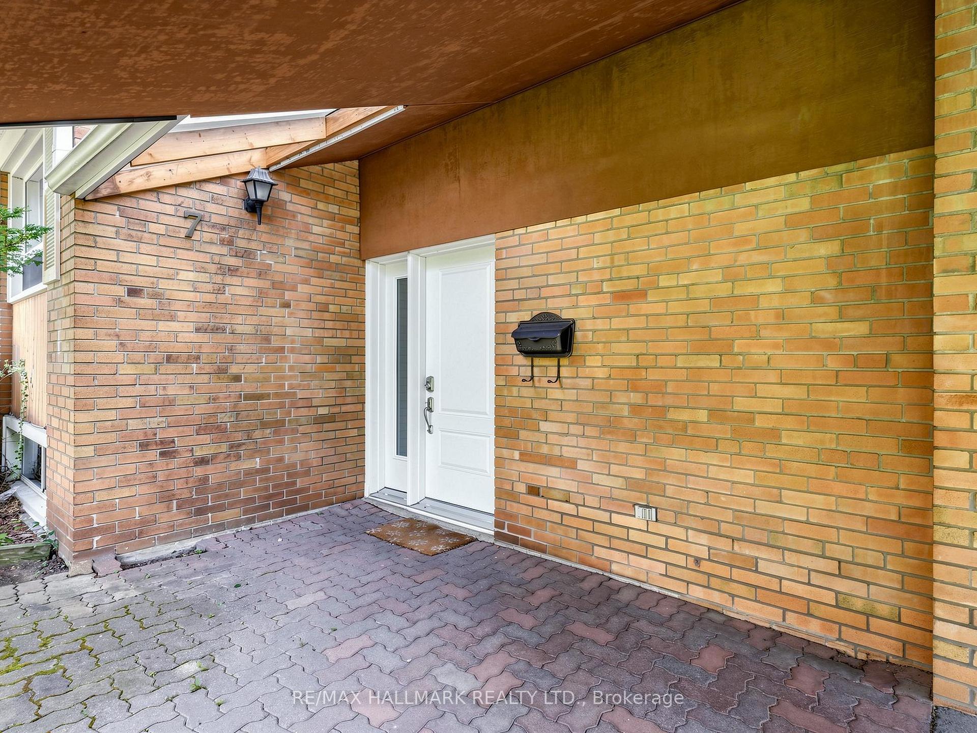 Photo 4 of 7 Panmure Crescent, Scarborough, Bendale — HOMEH