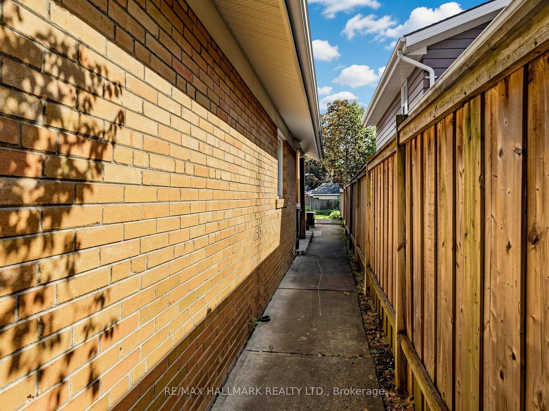 Photo 42 of 7 Panmure Crescent, Scarborough, Bendale — HOMEH