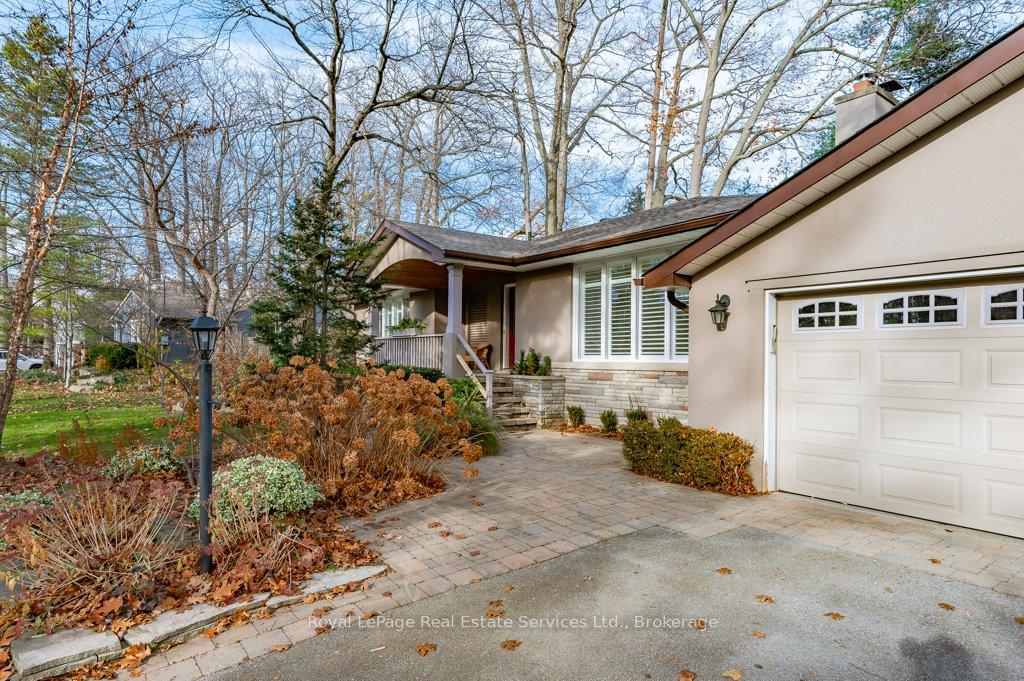 Photo 3 of 349 Wedgewood Drive, Oakville, Morrison — HOMEH