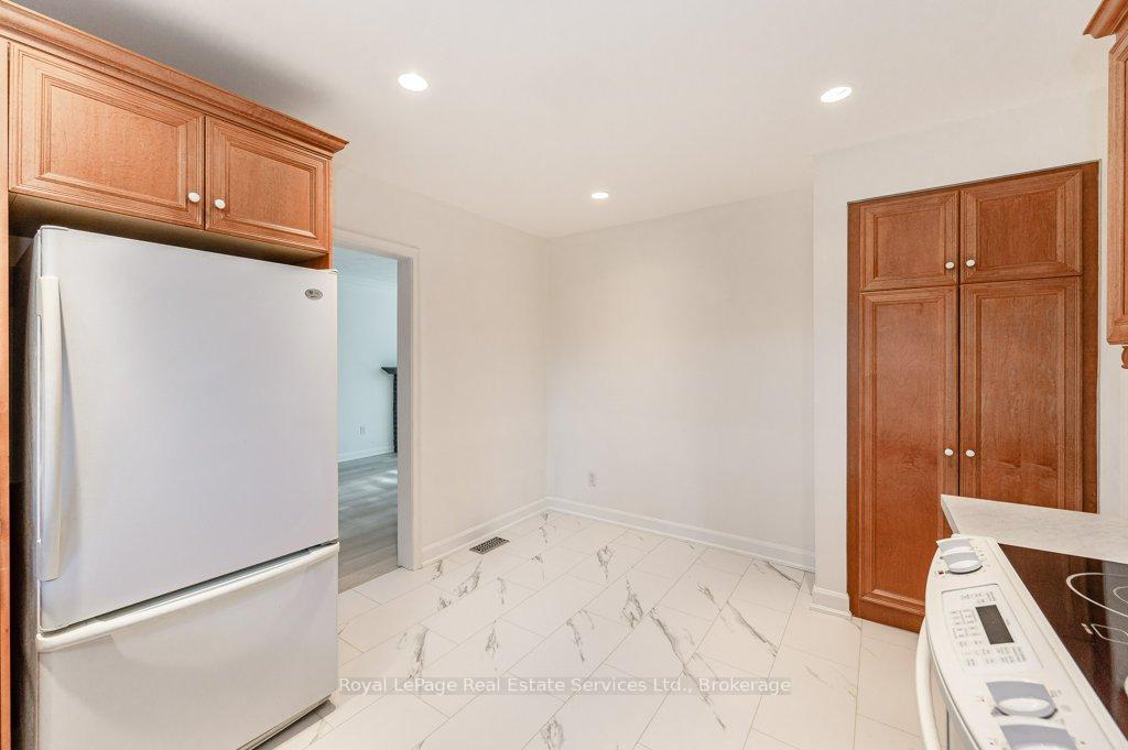 Photo 18 of 349 Wedgewood Drive, Oakville, Morrison — HOMEH