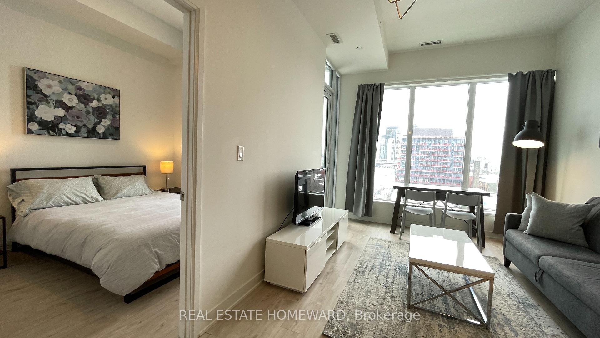 Photo 5 of Unit 813W, 27 Bathurst Street, Toronto, Waterfront Communities — HOMEH