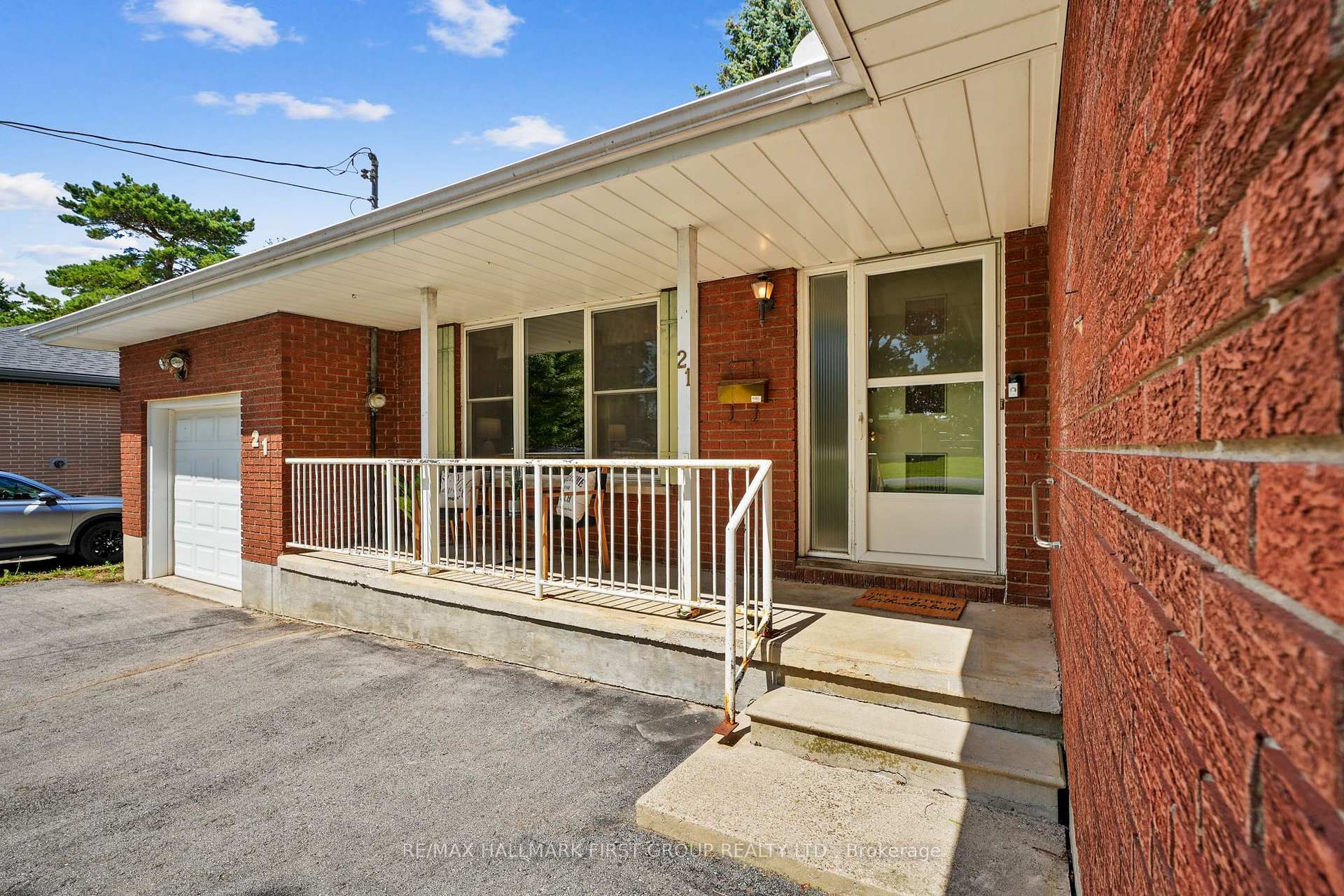 Photo 4 of 21 Gardiner Crescent, Cobourg — HOMEH