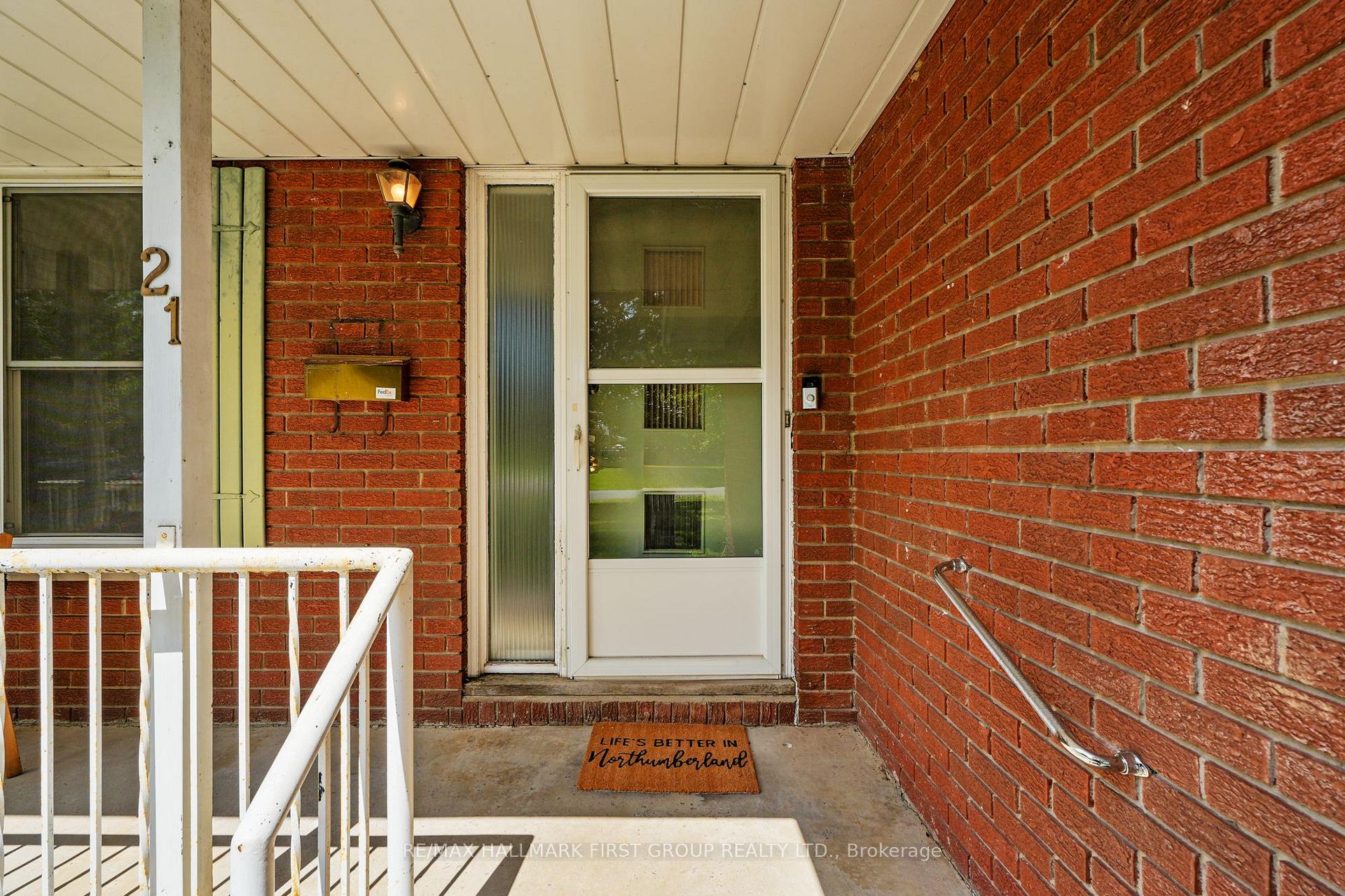 Photo 5 of 21 Gardiner Crescent, Cobourg — HOMEH