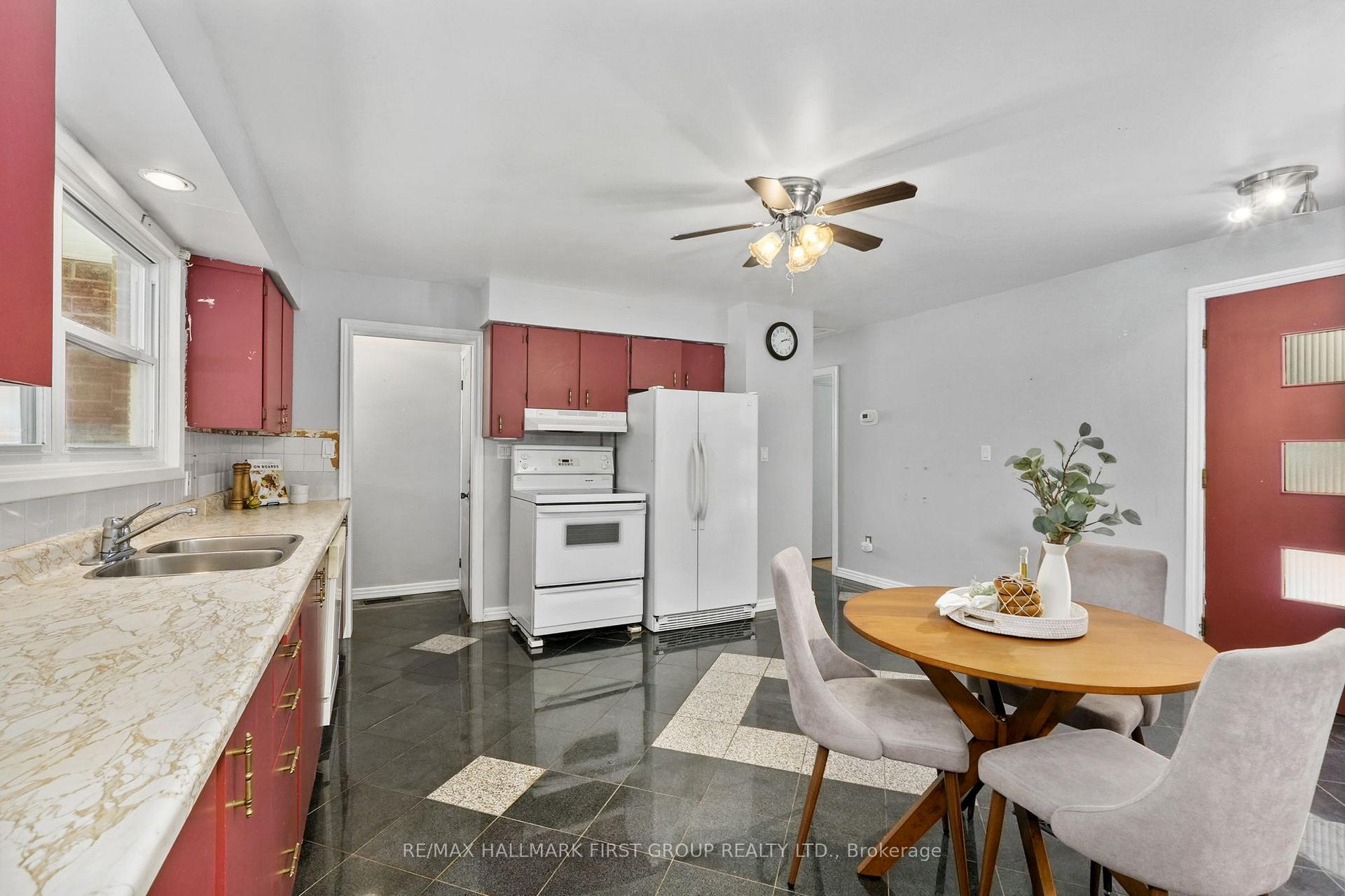 Photo 13 of 21 Gardiner Crescent, Cobourg — HOMEH
