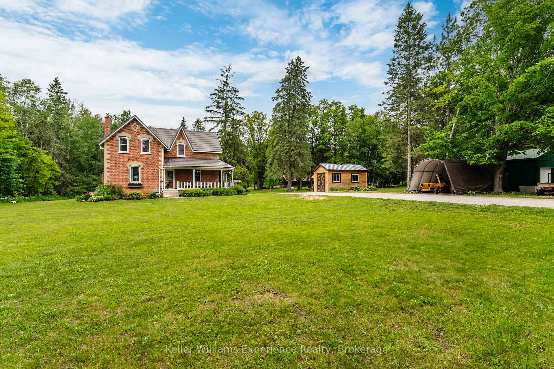 Photo 4 of 3744 Flos 4 Road W, Springwater, Rural Springwater — HOMEH