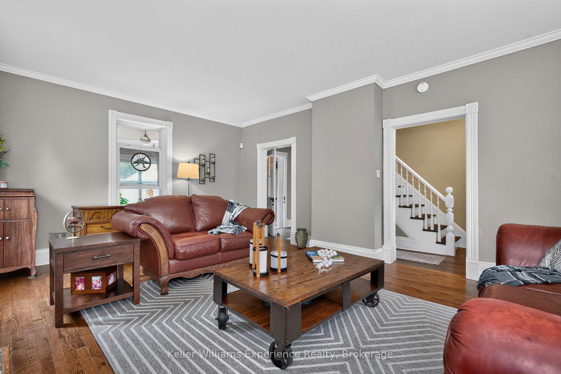 Photo 6 of 3744 Flos 4 Road W, Springwater, Rural Springwater — HOMEH