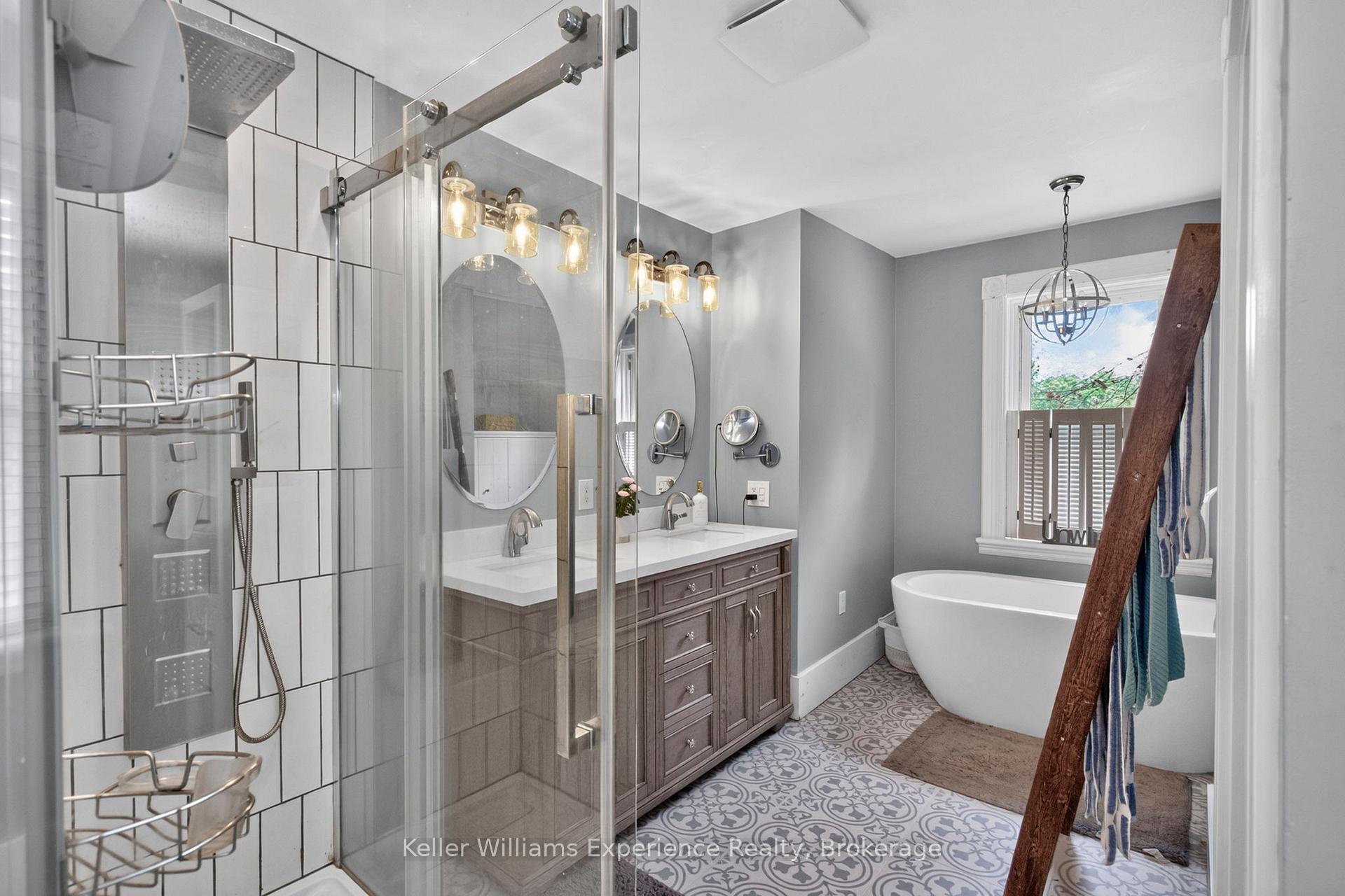 Photo 14 of 3744 Flos 4 Road W, Springwater, Rural Springwater — HOMEH