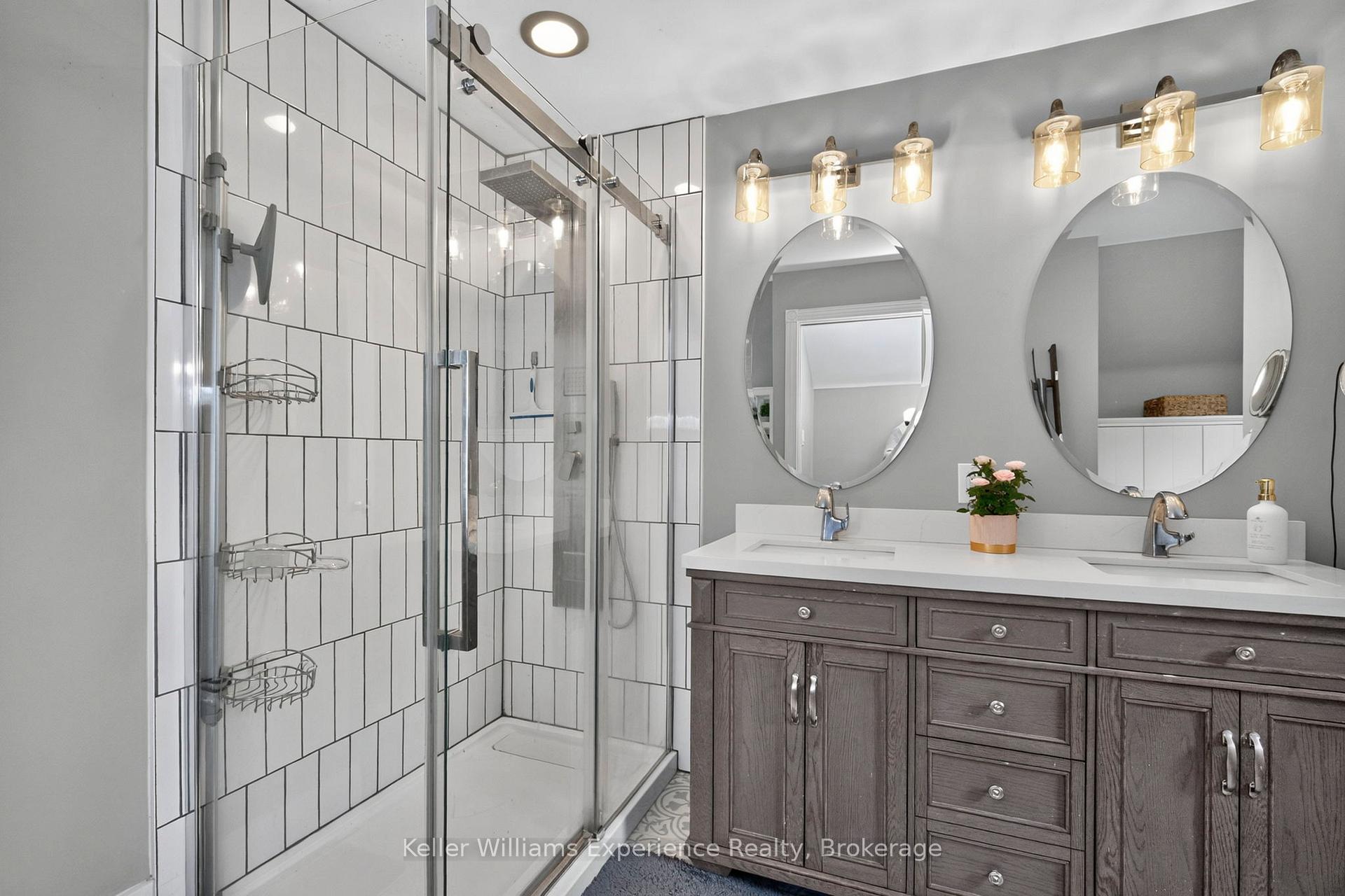 Photo 15 of 3744 Flos 4 Road W, Springwater, Rural Springwater — HOMEH