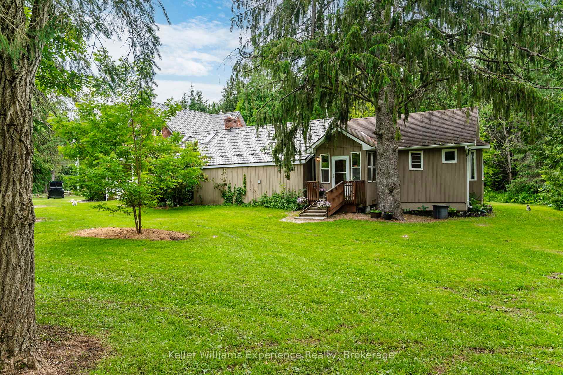 Photo 19 of 3744 Flos 4 Road W, Springwater, Rural Springwater — HOMEH