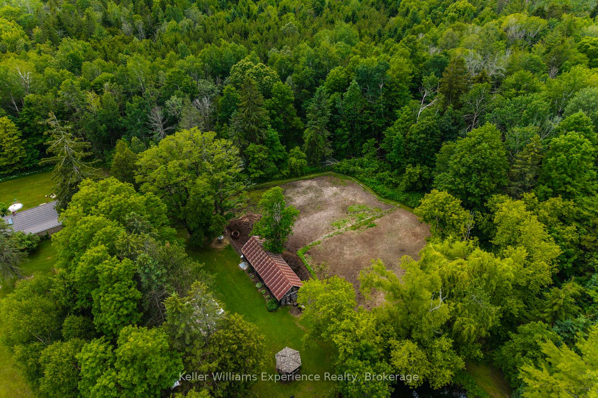 Photo 30 of 3744 Flos 4 Road W, Springwater, Rural Springwater — HOMEH
