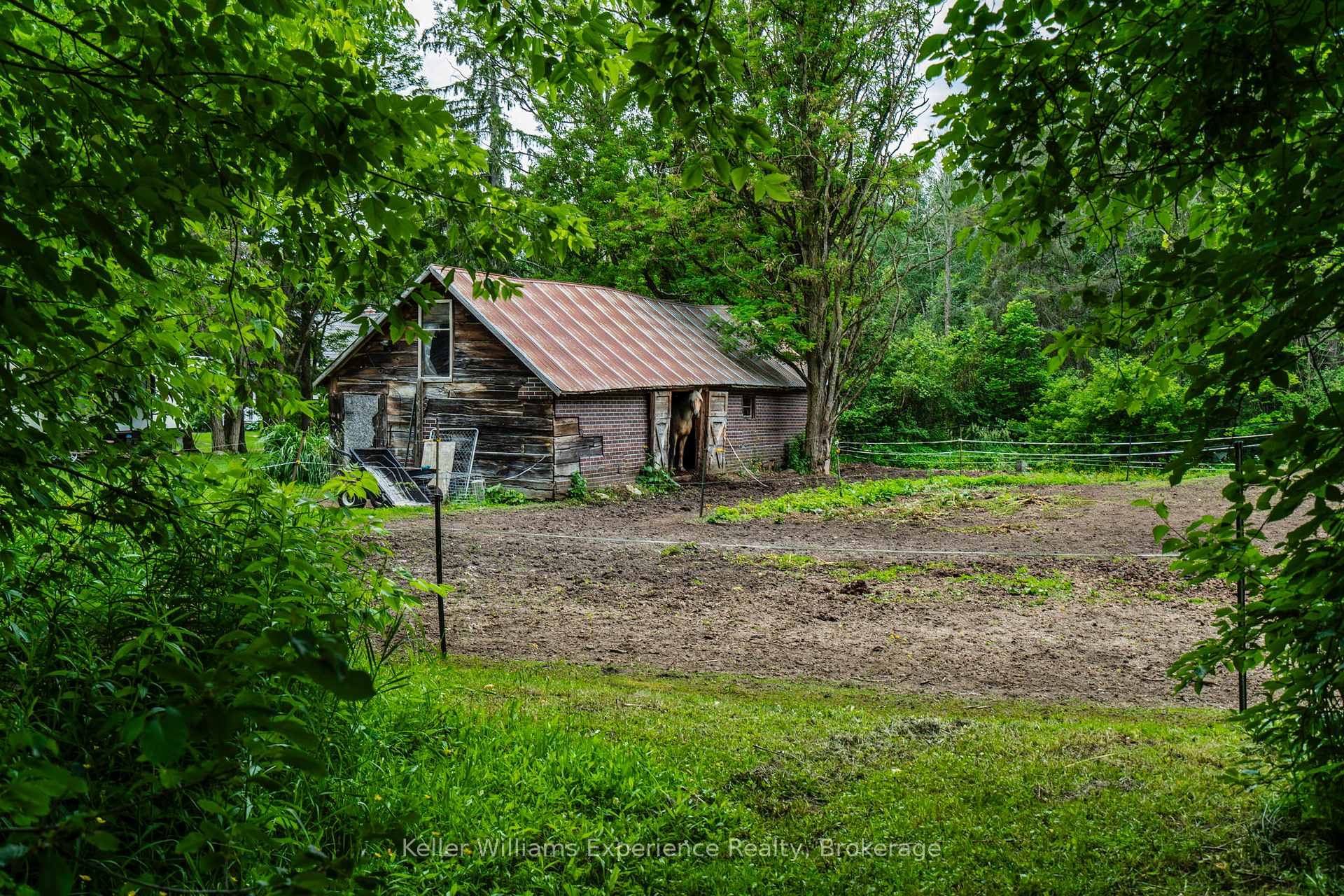 Photo 35 of 3744 Flos 4 Road W, Springwater, Rural Springwater — HOMEH