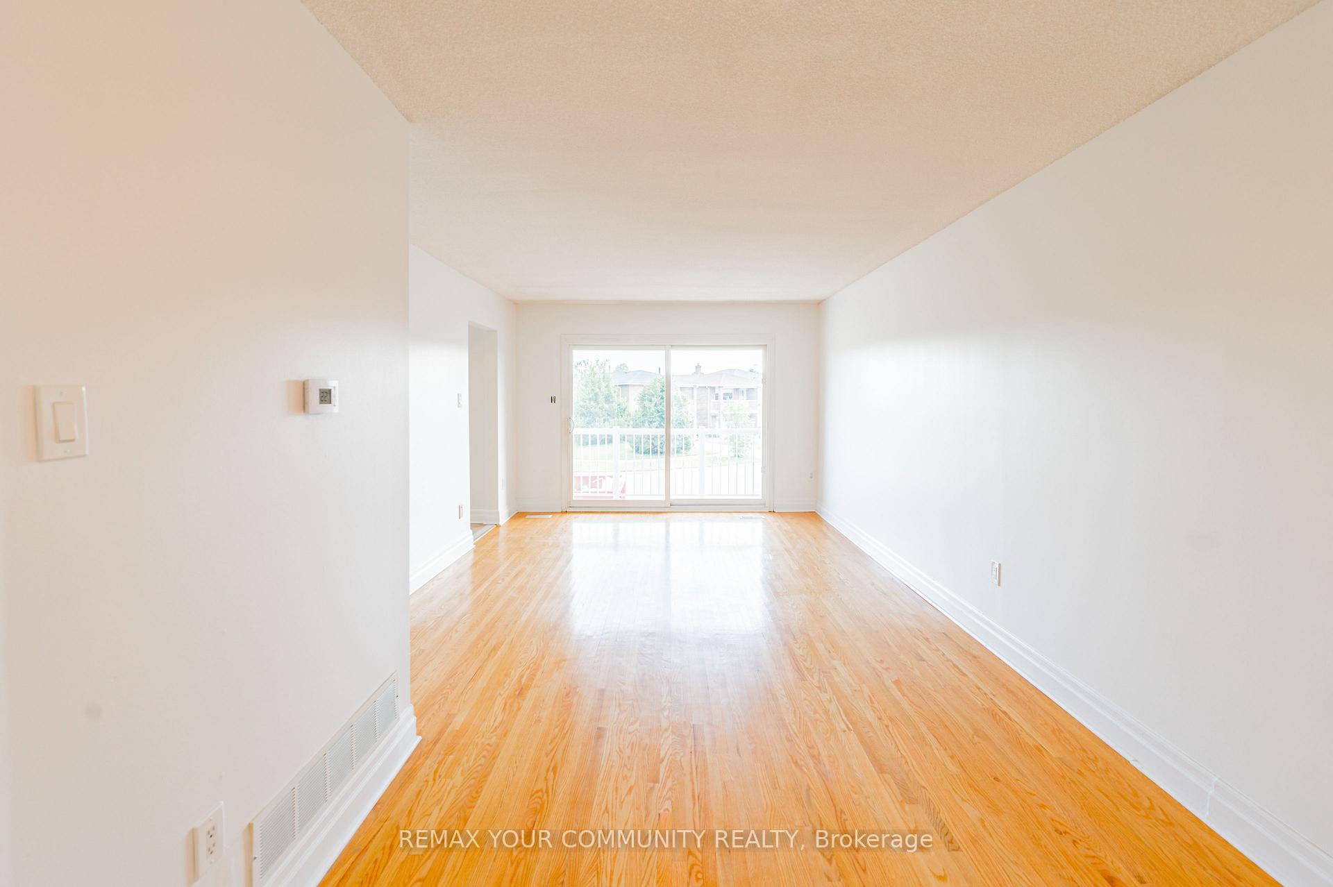 Photo 9 of Unit UPPER, 20 Terra Road, Vaughan, East Woodbridge — HOMEH