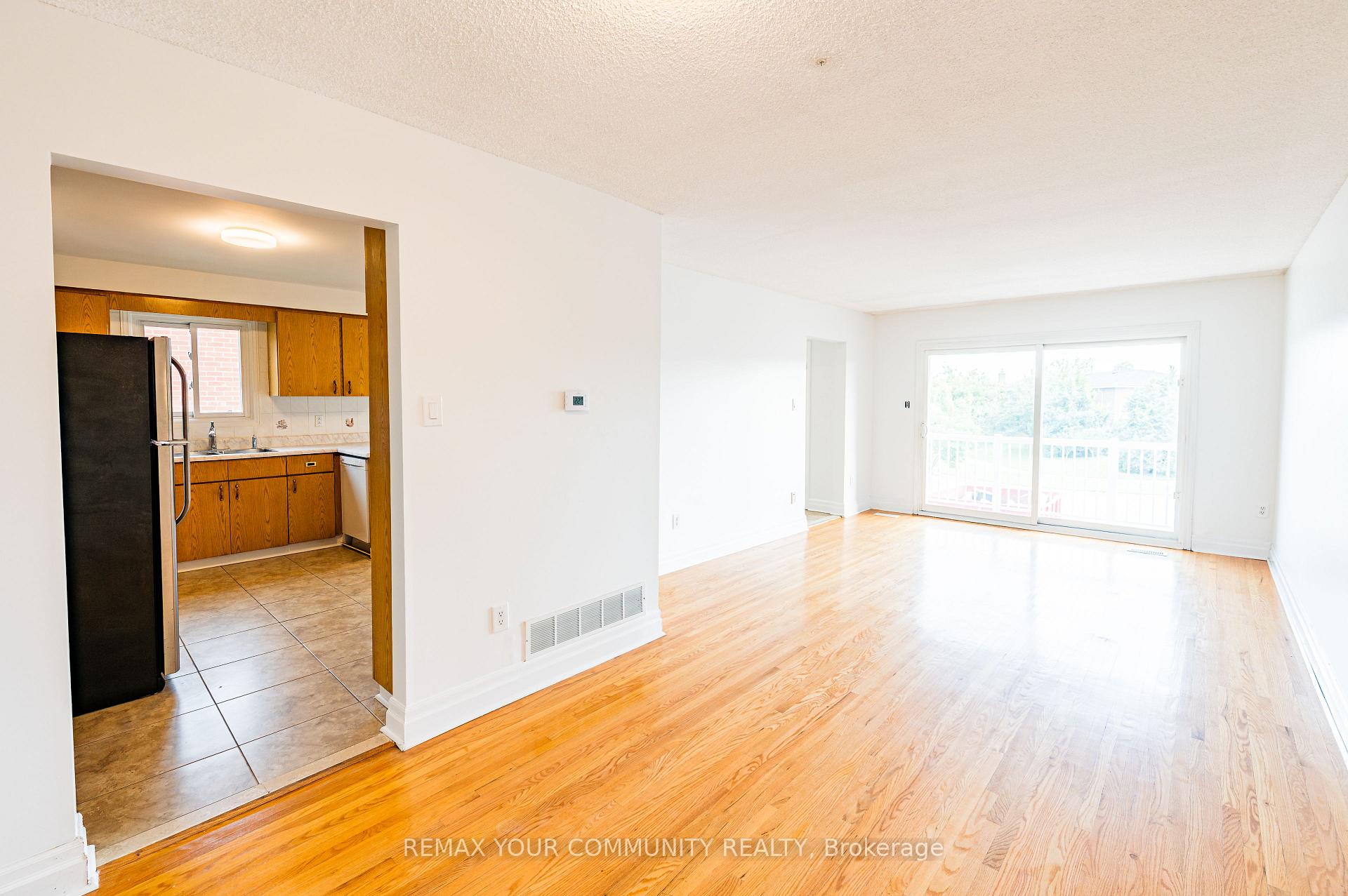 Photo 12 of Unit UPPER, 20 Terra Road, Vaughan, East Woodbridge — HOMEH