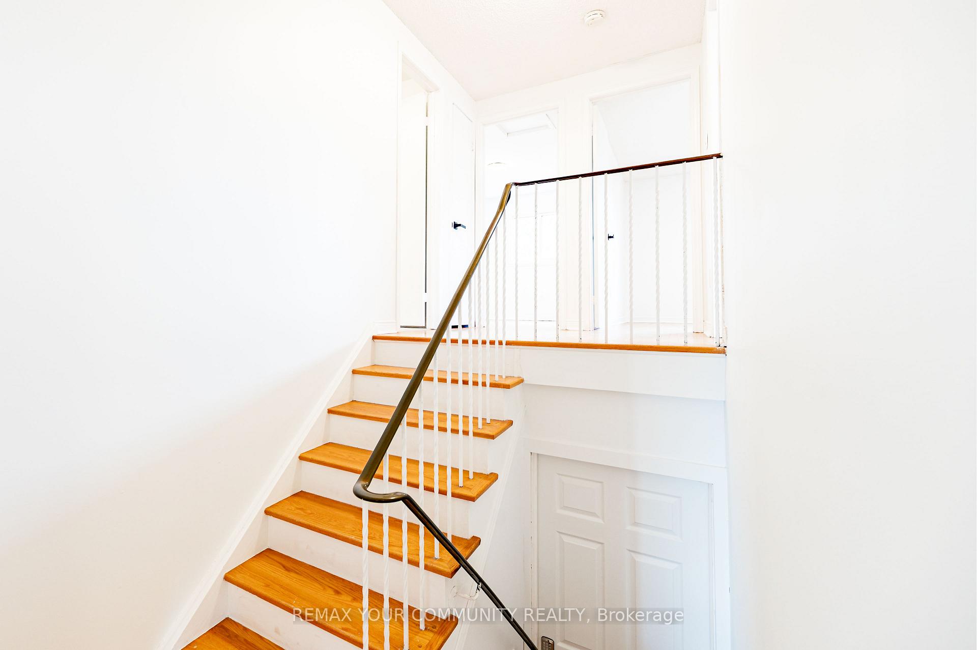 Photo 14 of Unit UPPER, 20 Terra Road, Vaughan, East Woodbridge — HOMEH