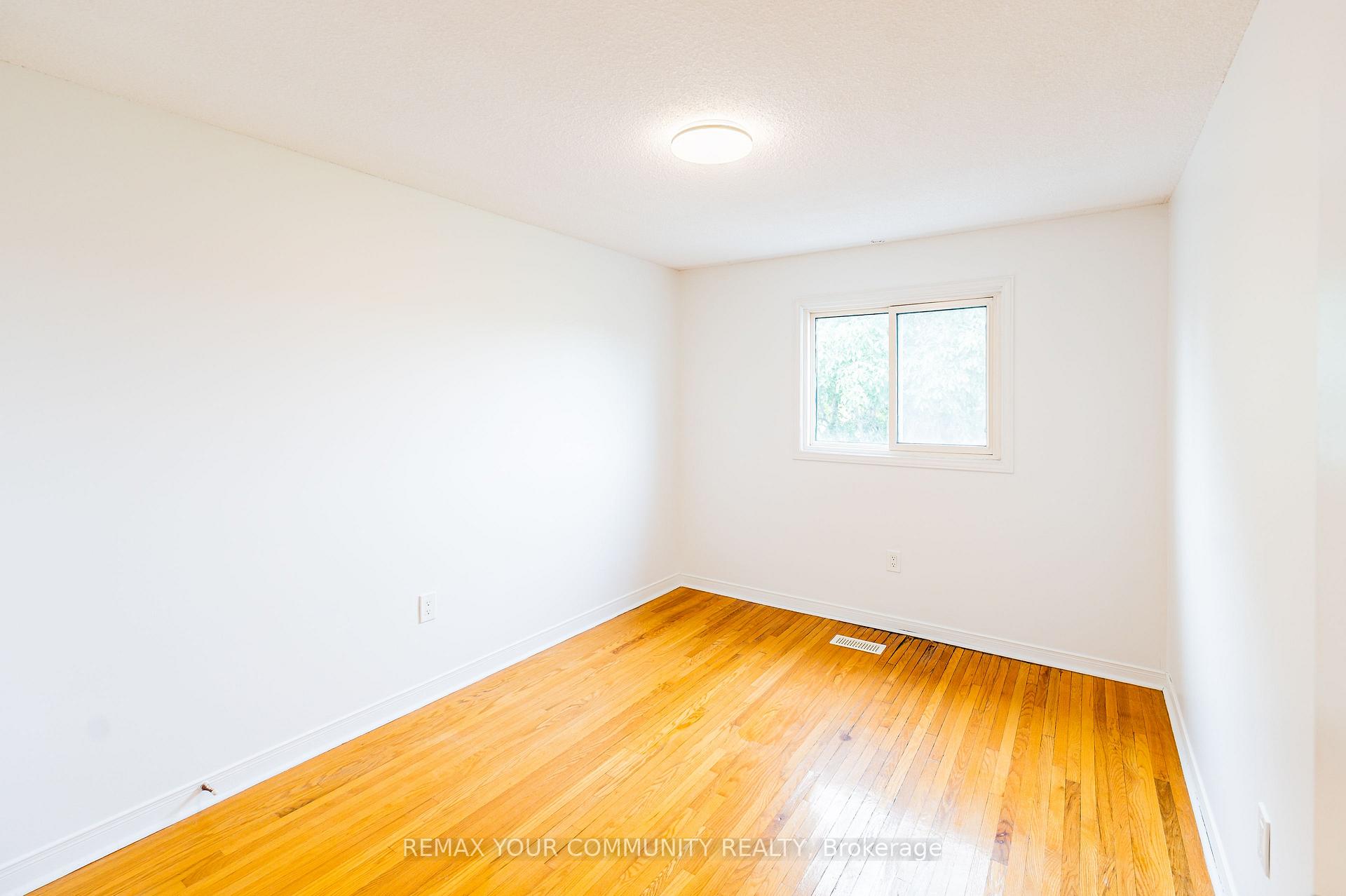 Photo 15 of Unit UPPER, 20 Terra Road, Vaughan, East Woodbridge — HOMEH