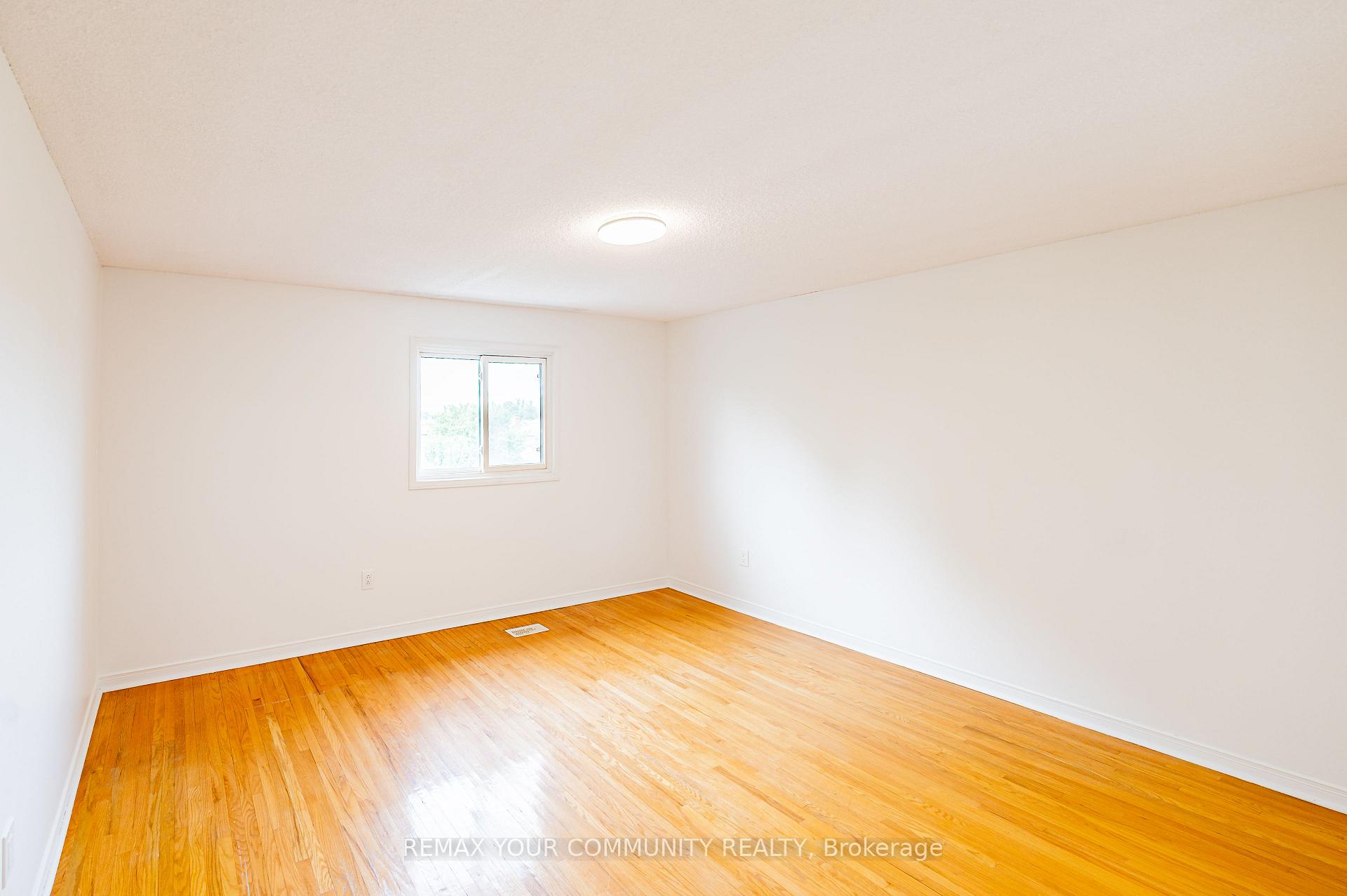 Photo 19 of Unit UPPER, 20 Terra Road, Vaughan, East Woodbridge — HOMEH