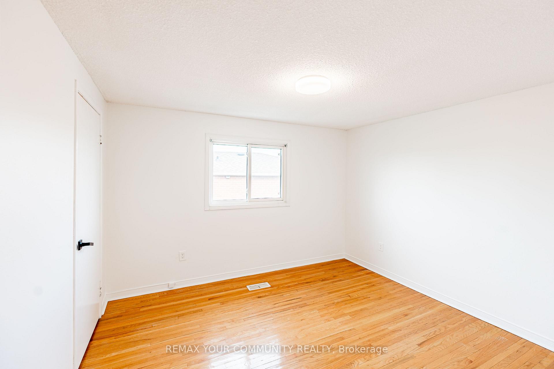 Photo 22 of Unit UPPER, 20 Terra Road, Vaughan, East Woodbridge — HOMEH
