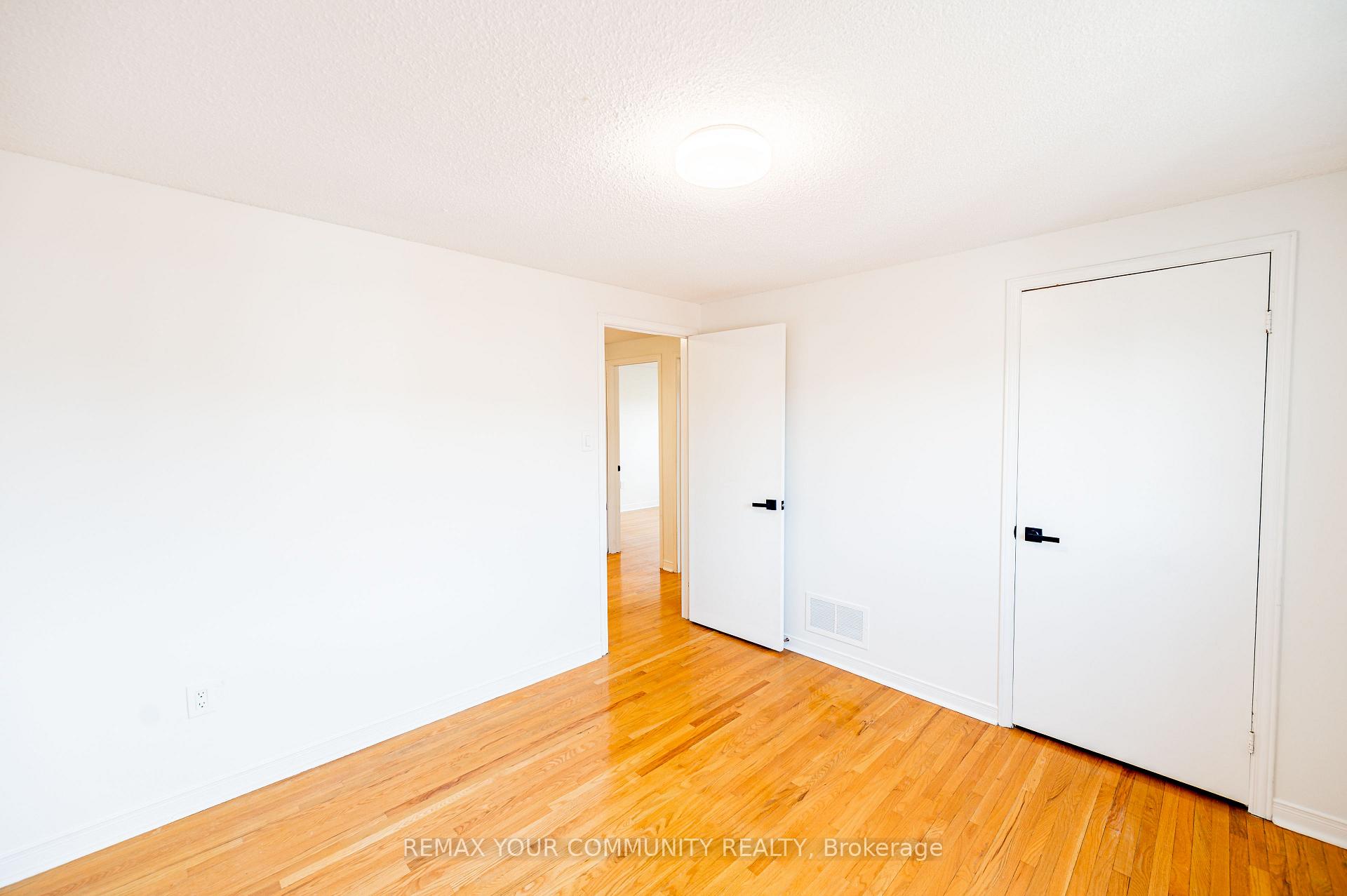 Photo 24 of Unit UPPER, 20 Terra Road, Vaughan, East Woodbridge — HOMEH