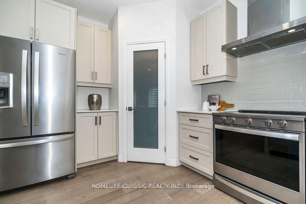 Photo 11 of Unit #174, 30 Times Square Boulevard, Hamilton, Stoney Creek Mountain — HOMEH