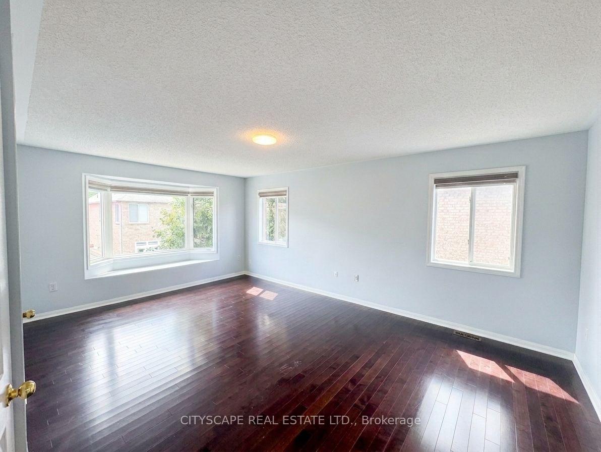 Photo 34 of 19 Selhurst Drive, Brampton, Vales of Castlemore — HOMEH