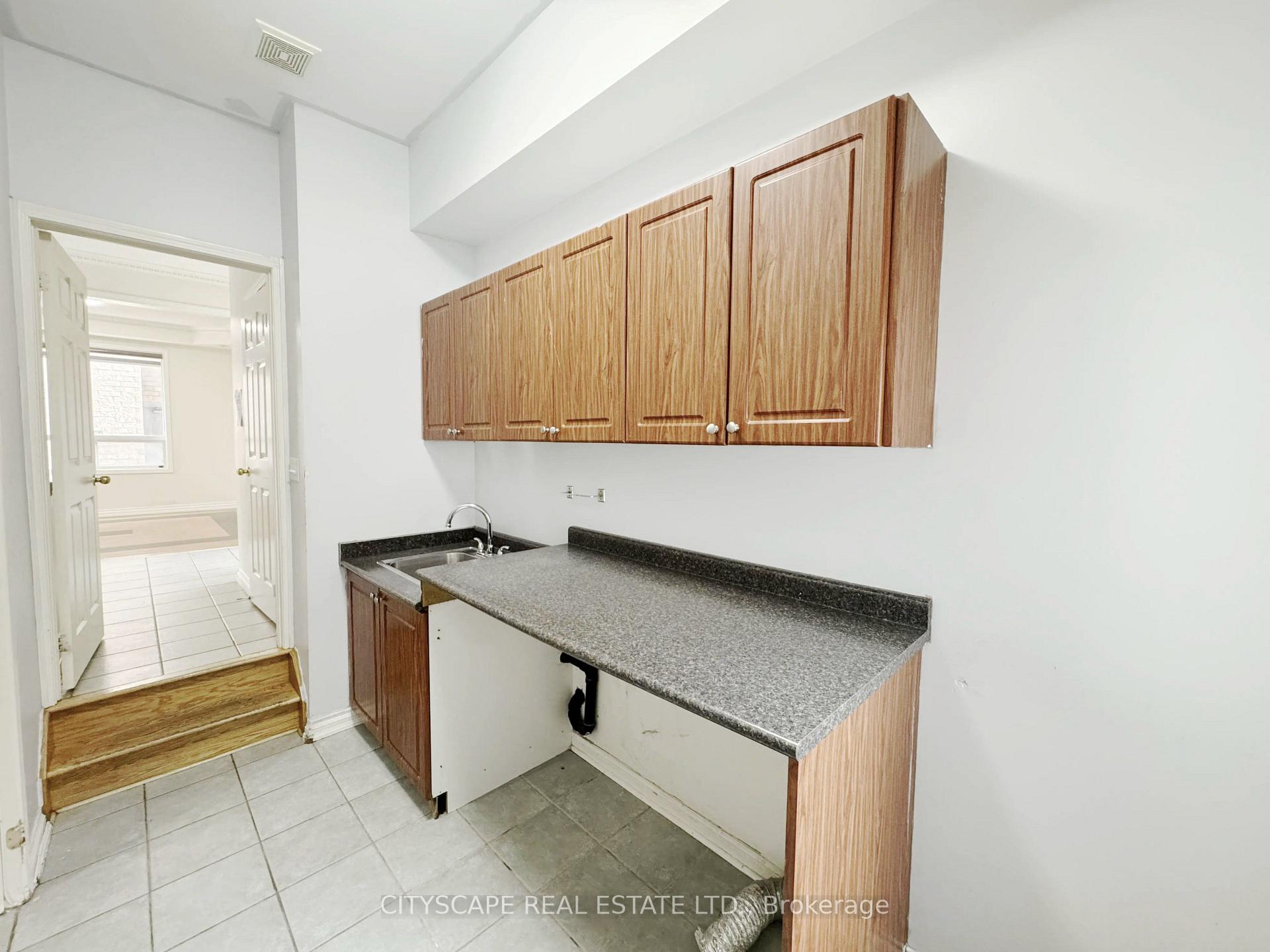 Photo 70 of 19 Selhurst Drive, Brampton, Vales of Castlemore — HOMEH
