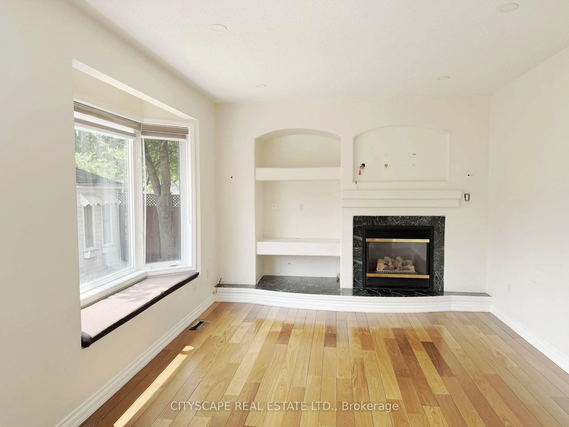 Photo 25 of 19 Selhurst Drive, Brampton, Vales of Castlemore — HOMEH