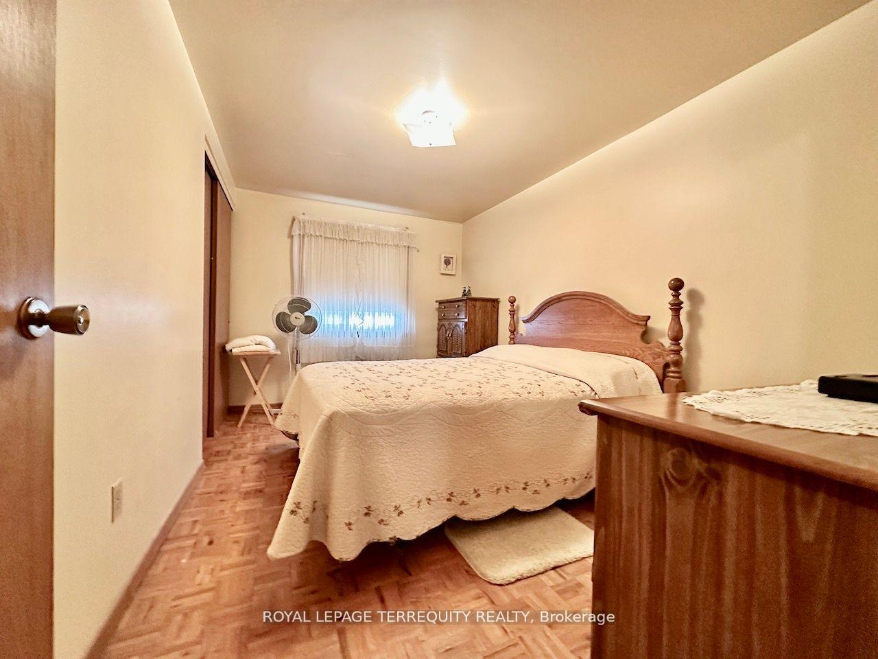 Photo 15 of 35 Orchard Place, Chatham-Kent — HOMEH