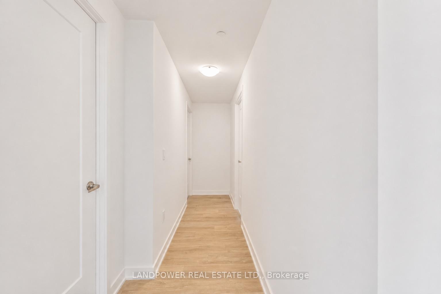 Photo 3 of Unit 2207, 70 Princess Street, Toronto, Waterfront Communities — HOMEH