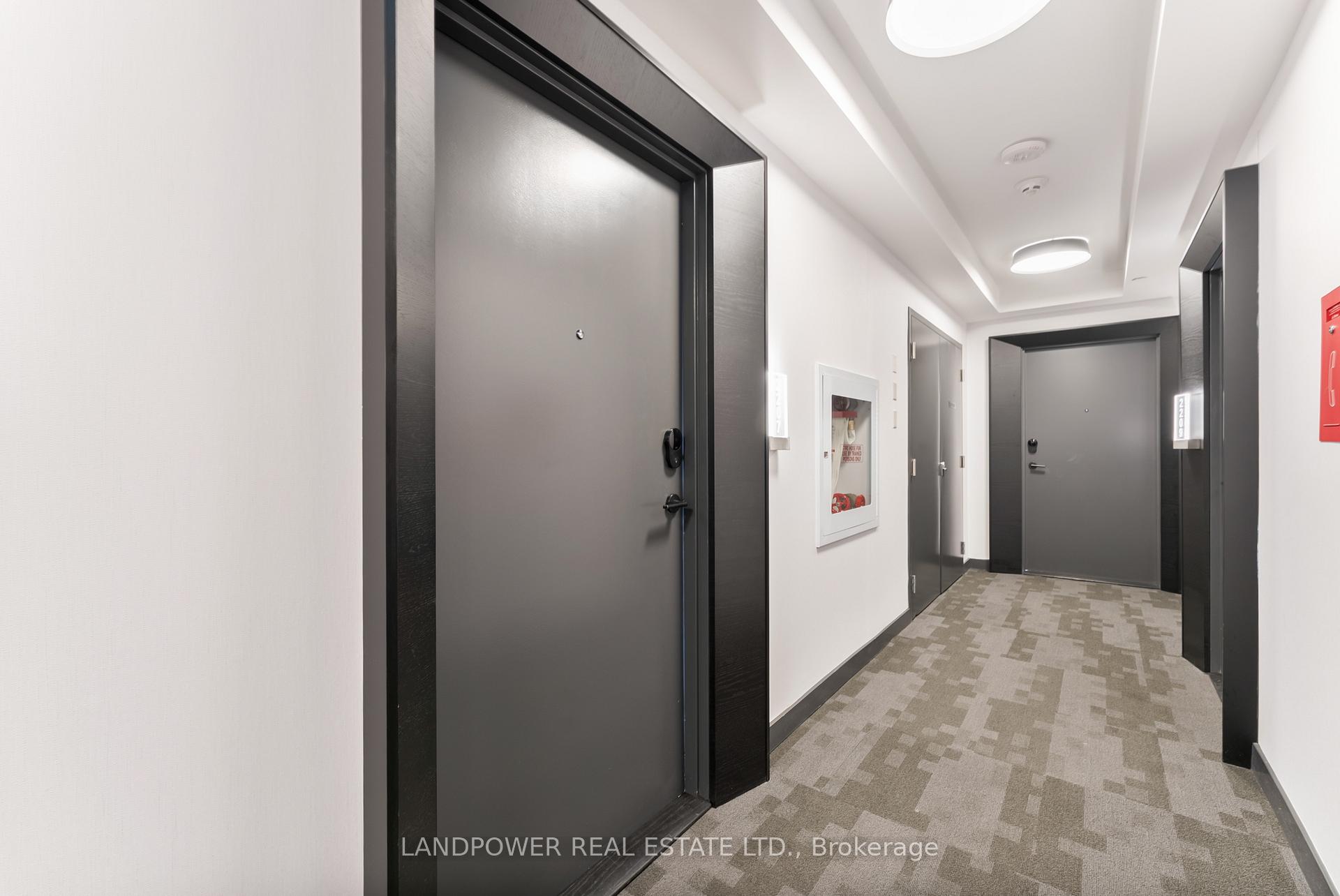 Photo 4 of Unit 2207, 70 Princess Street, Toronto, Waterfront Communities — HOMEH