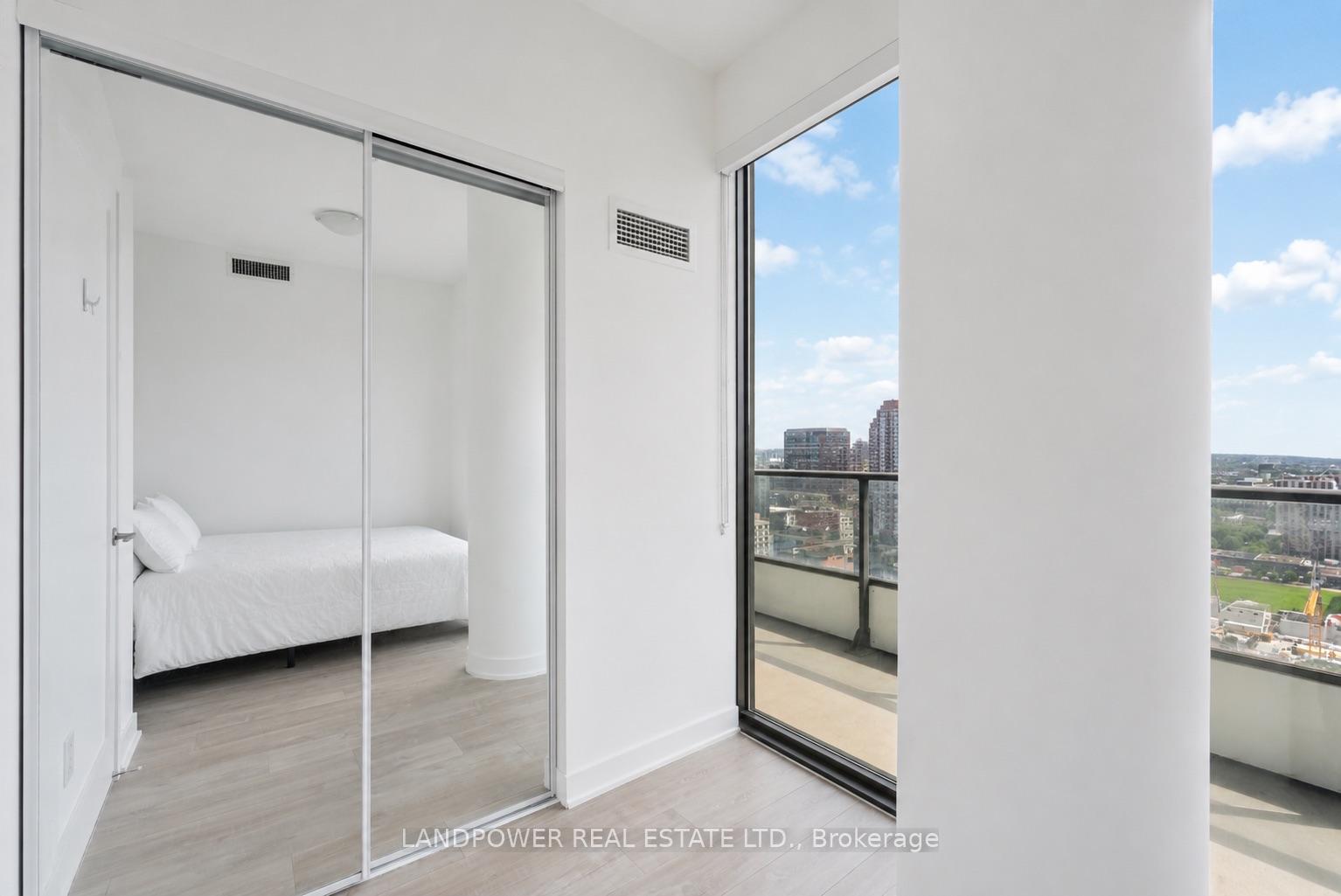 Photo 15 of Unit 2207, 70 Princess Street, Toronto, Waterfront Communities — HOMEH