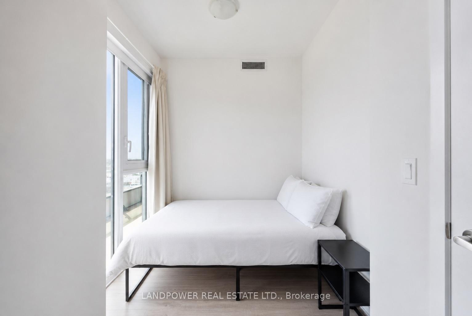 Photo 17 of Unit 2207, 70 Princess Street, Toronto, Waterfront Communities — HOMEH