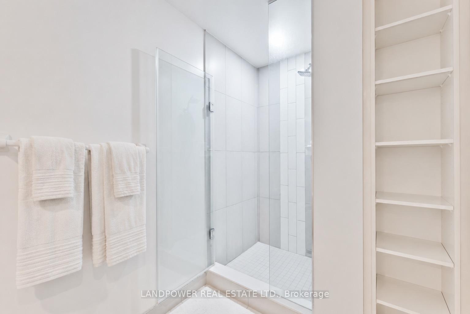 Photo 23 of Unit 2207, 70 Princess Street, Toronto, Waterfront Communities — HOMEH