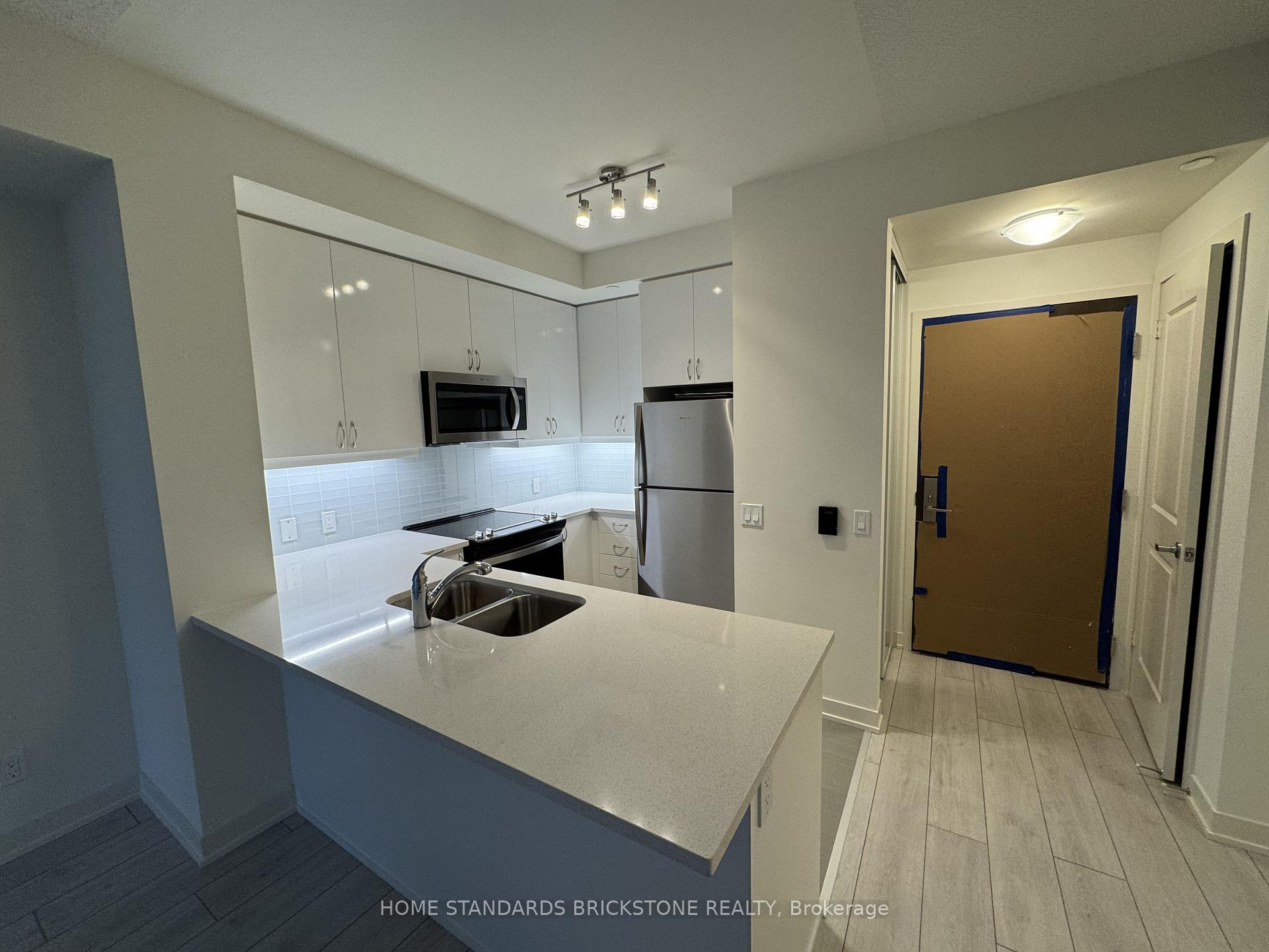 Front of Unit 1709, 4955 Yonge Street