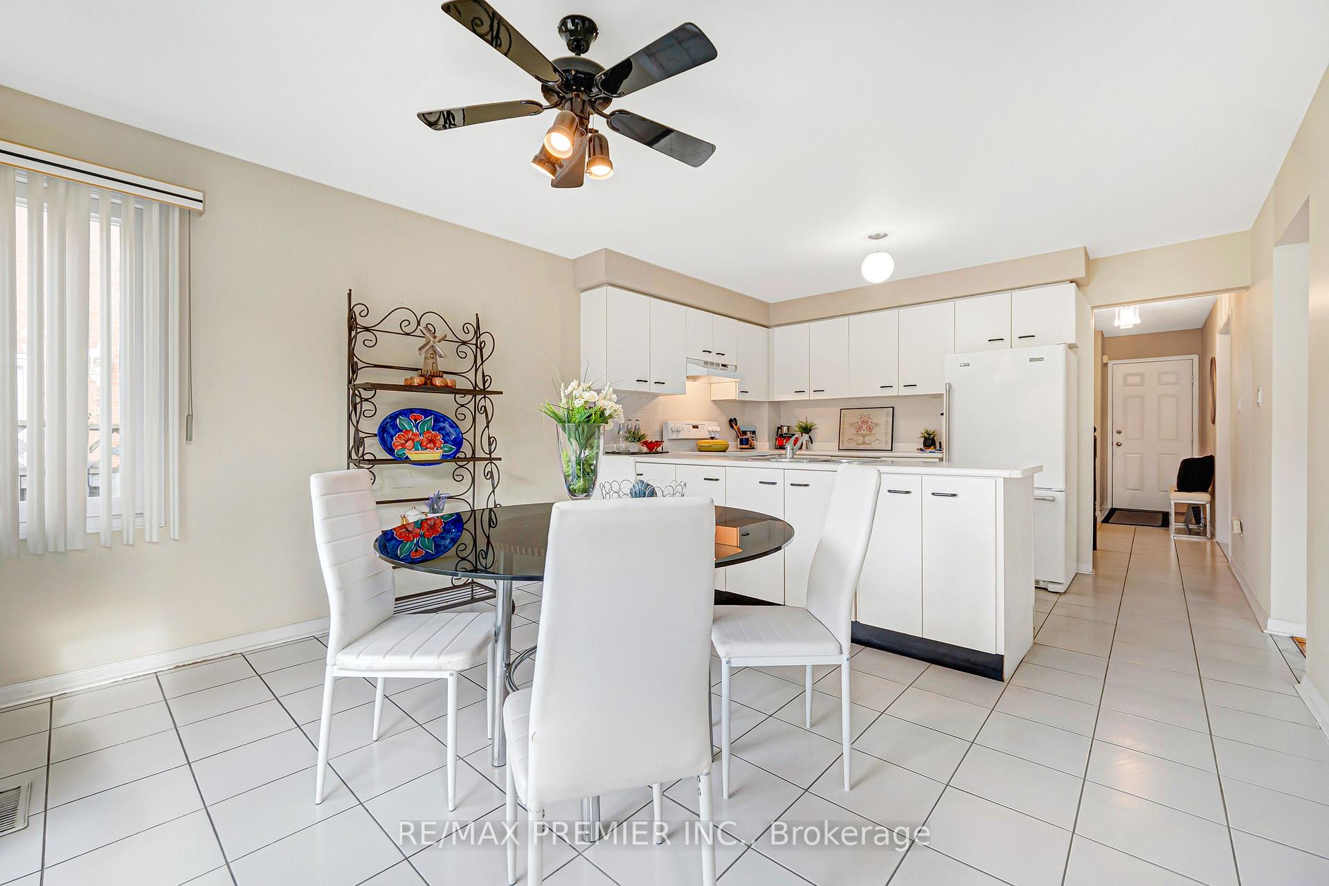 Photo 22 of 90 Pentland Crescent, Vaughan, Maple — HOMEH