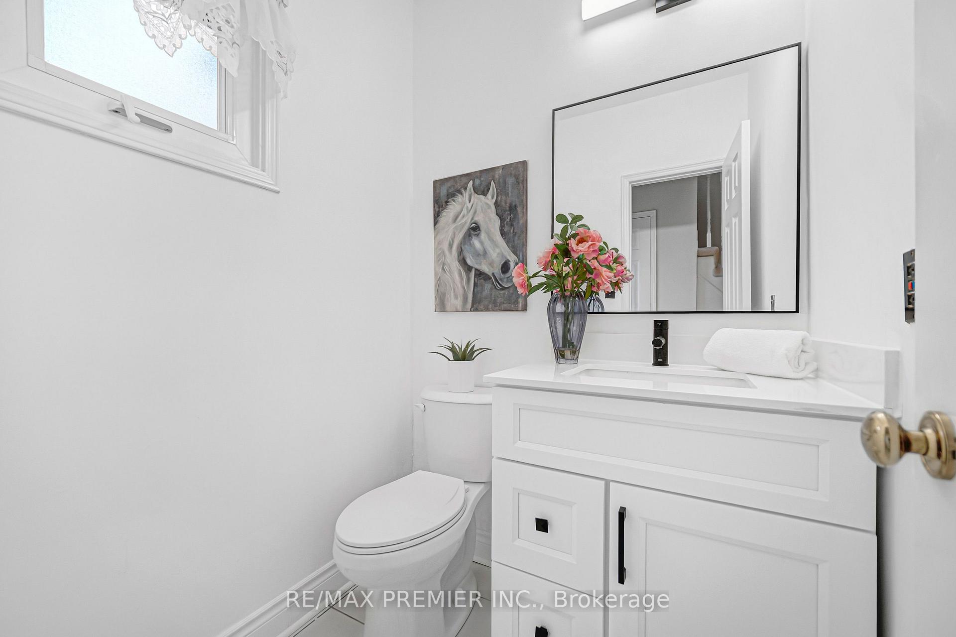 Photo 23 of 90 Pentland Crescent, Vaughan, Maple — HOMEH