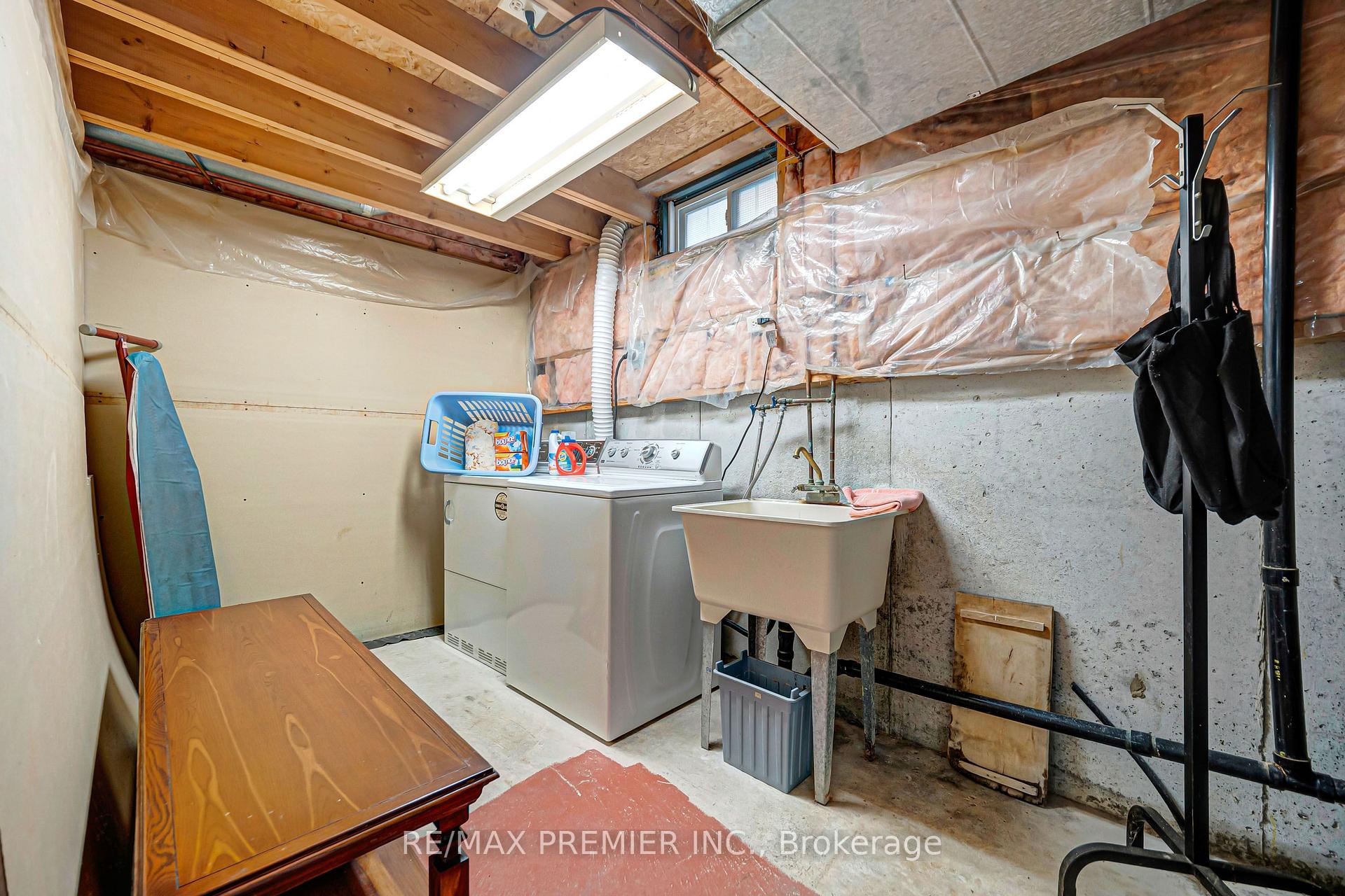 Photo 40 of 90 Pentland Crescent, Vaughan, Maple — HOMEH