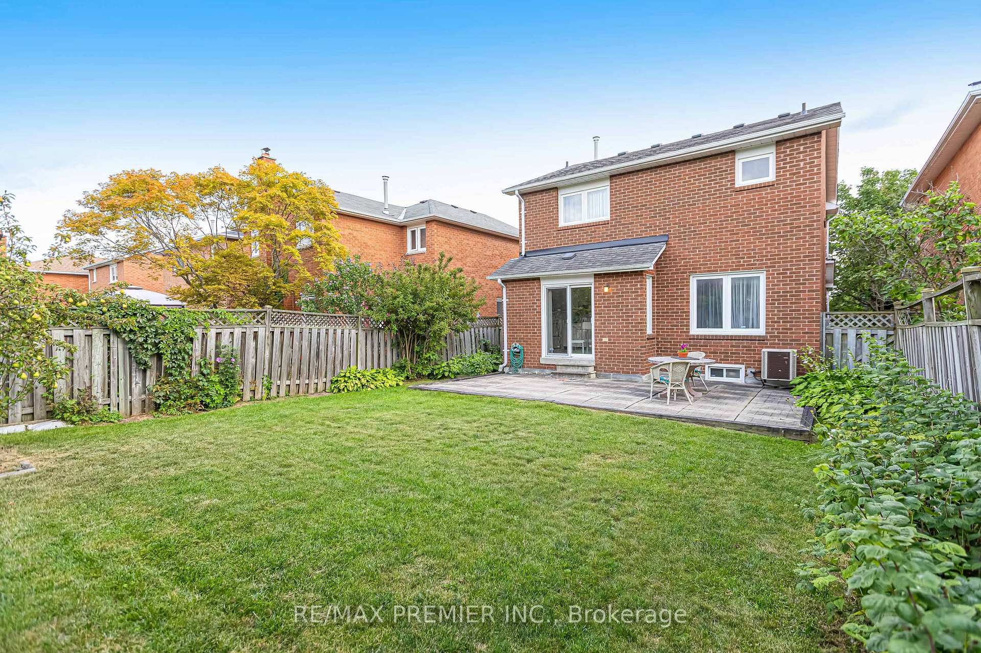 Photo 46 of 90 Pentland Crescent, Vaughan, Maple — HOMEH