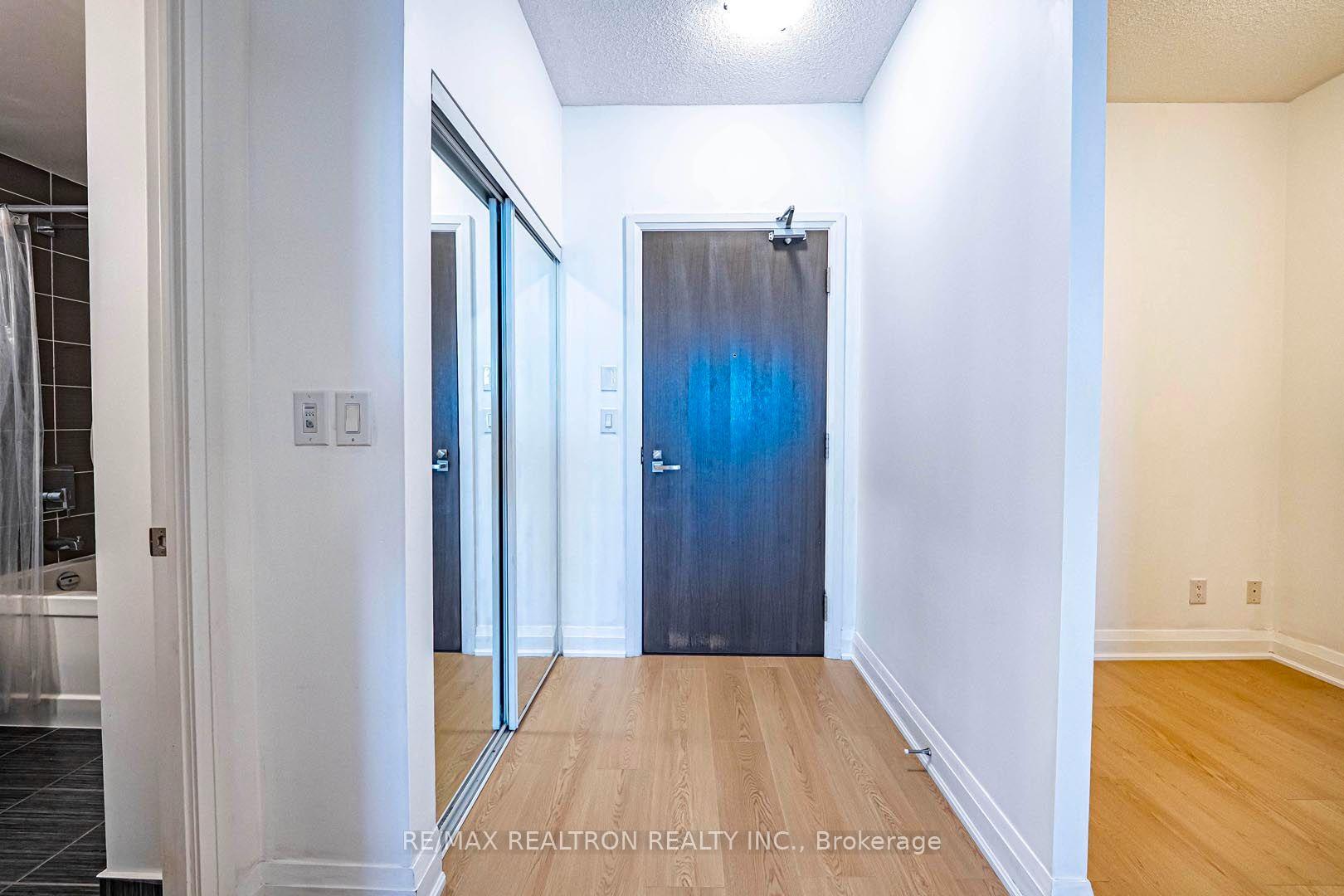 Photo 2 of Unit 418, 7161 Yonge Street, Markham, Grandview — HOMEH