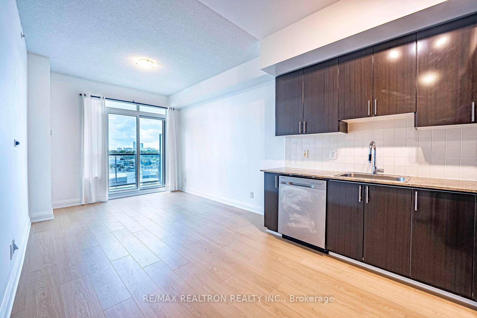 Photo 4 of Unit 418, 7161 Yonge Street, Markham, Grandview — HOMEH