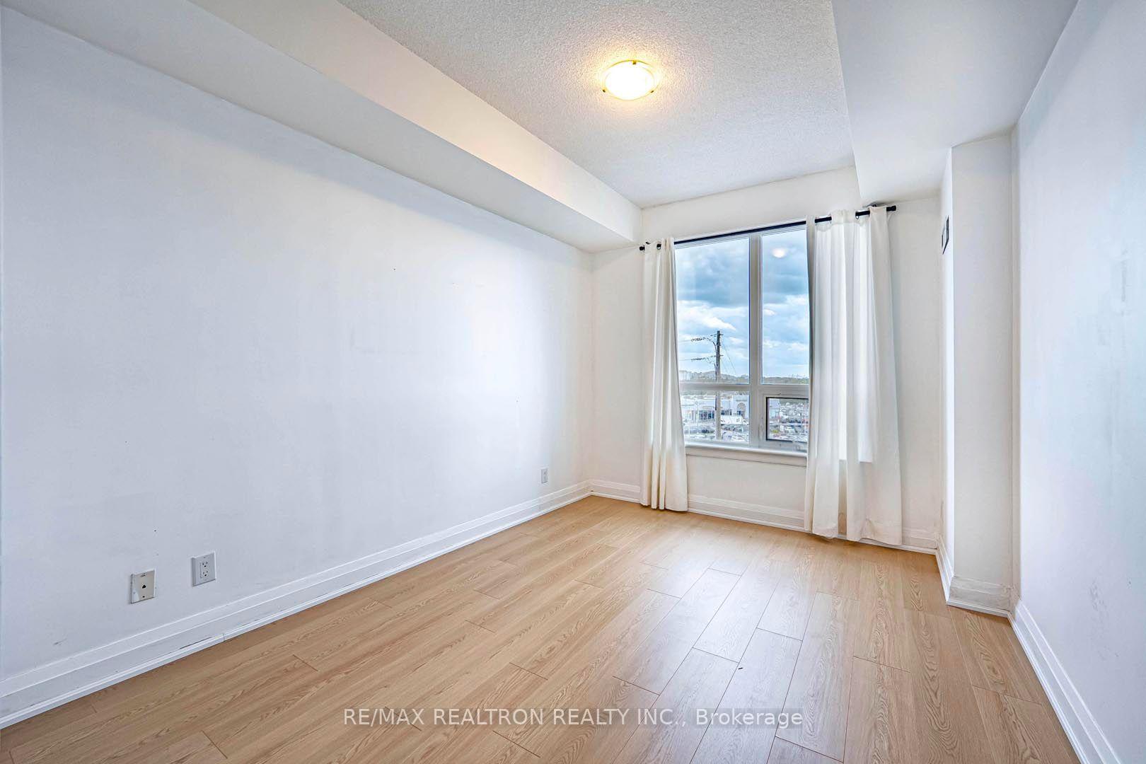 Photo 8 of Unit 418, 7161 Yonge Street, Markham, Grandview — HOMEH