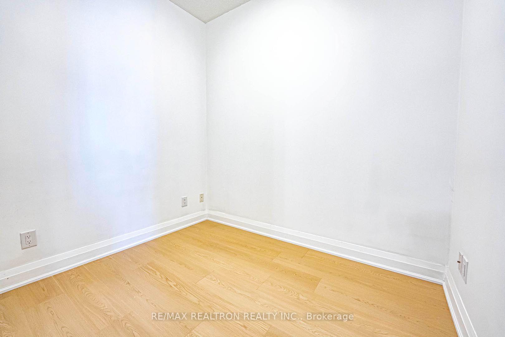 Photo 10 of Unit 418, 7161 Yonge Street, Markham, Grandview — HOMEH