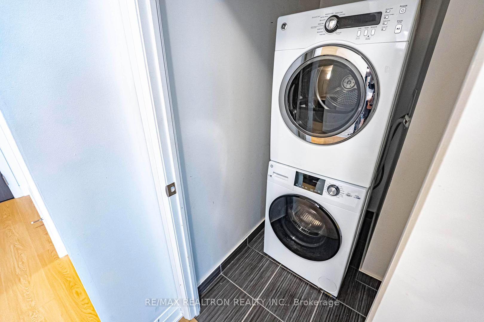 Photo 12 of Unit 418, 7161 Yonge Street, Markham, Grandview — HOMEH