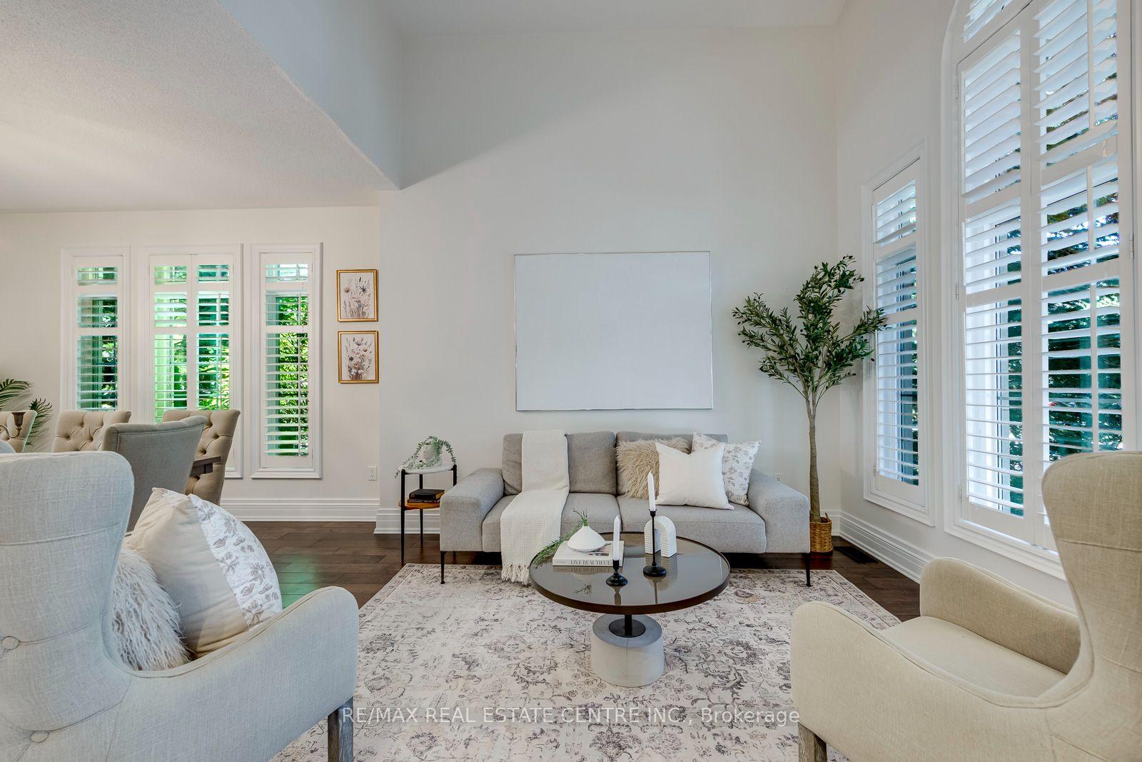 Photo 8 of 290 Duskywing Way, Oakville, Bronte — HOMEH