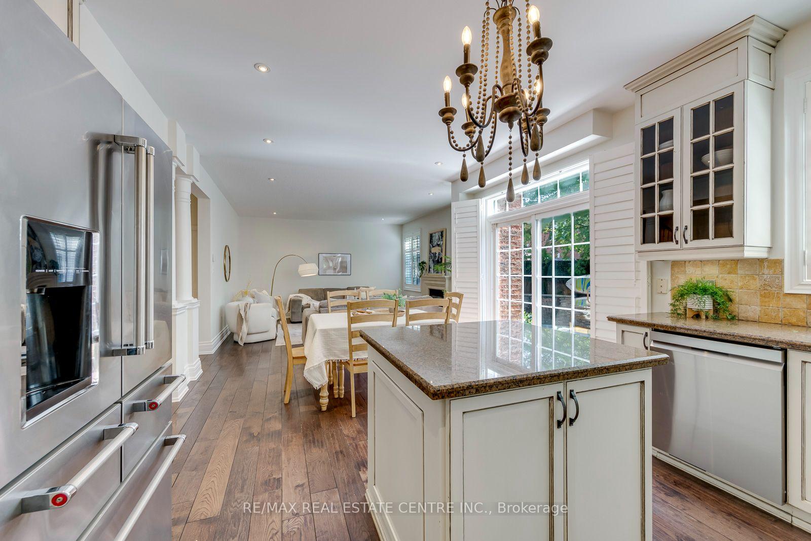 Photo 15 of 290 Duskywing Way, Oakville, Bronte — HOMEH